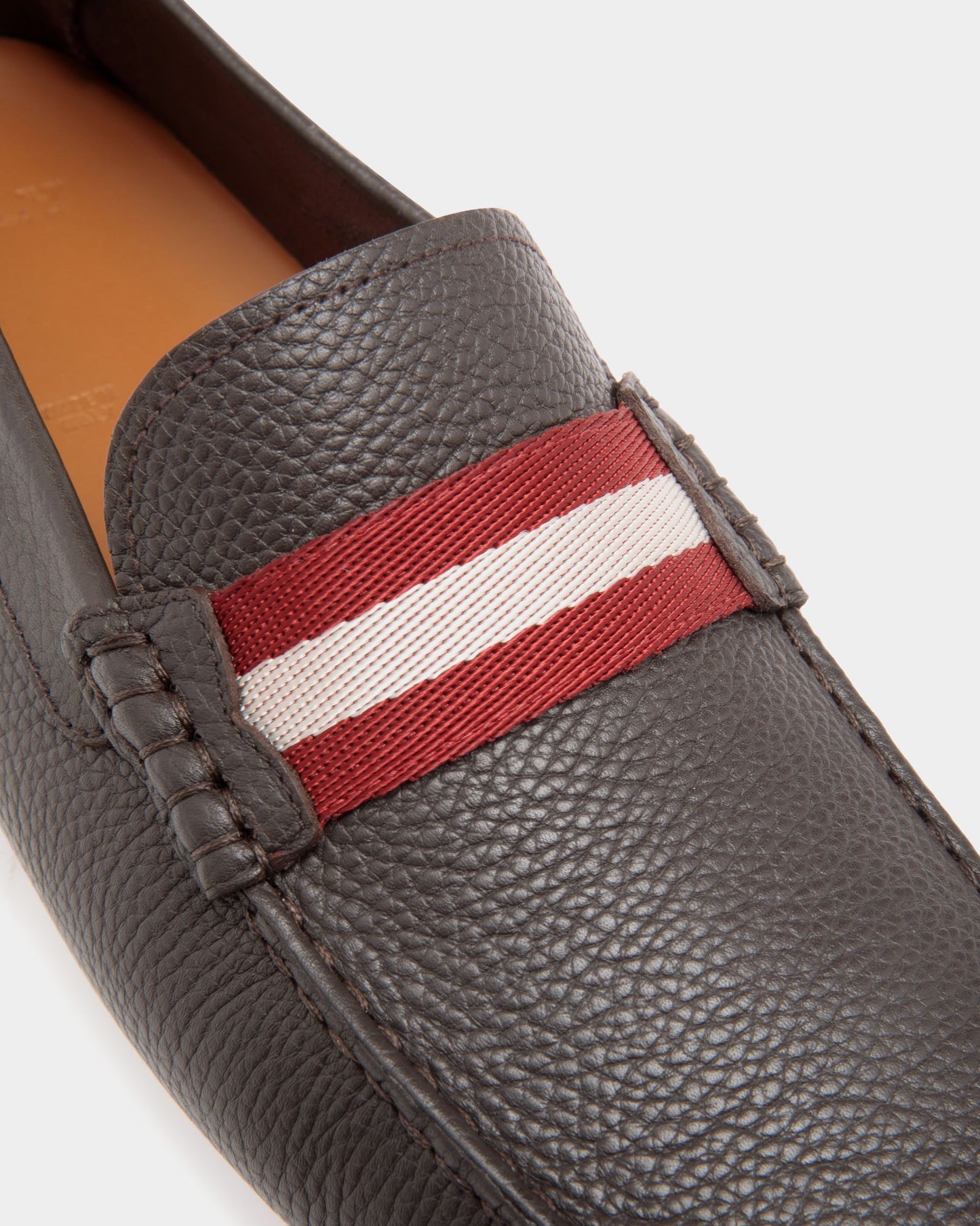 Driver In Grey Grained Leather