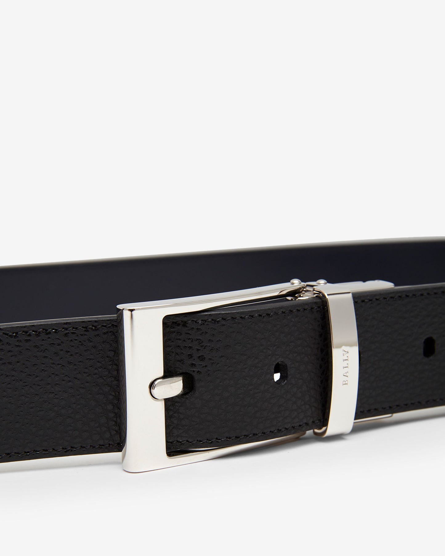 Reversible And Adjustable Belt in Black Leather