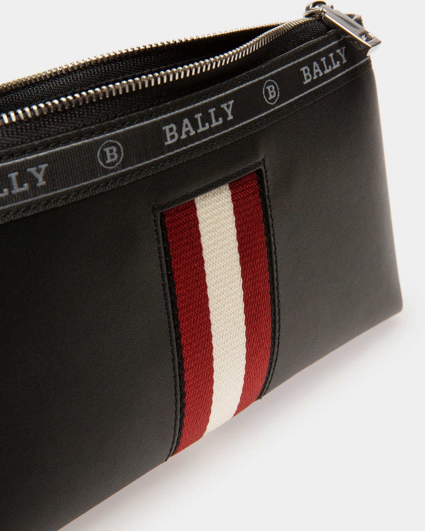 Beryer Leather Phone Wallet In Black