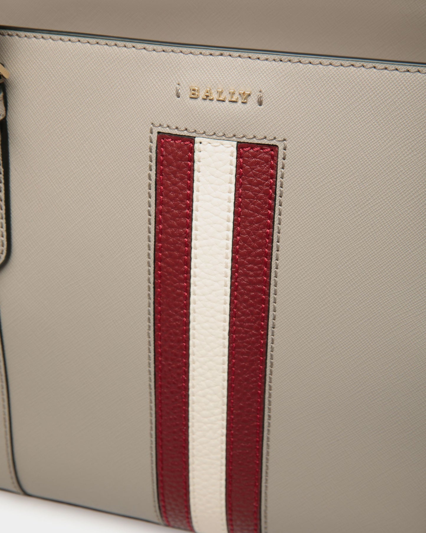 Tote In Beige Embossed Leather