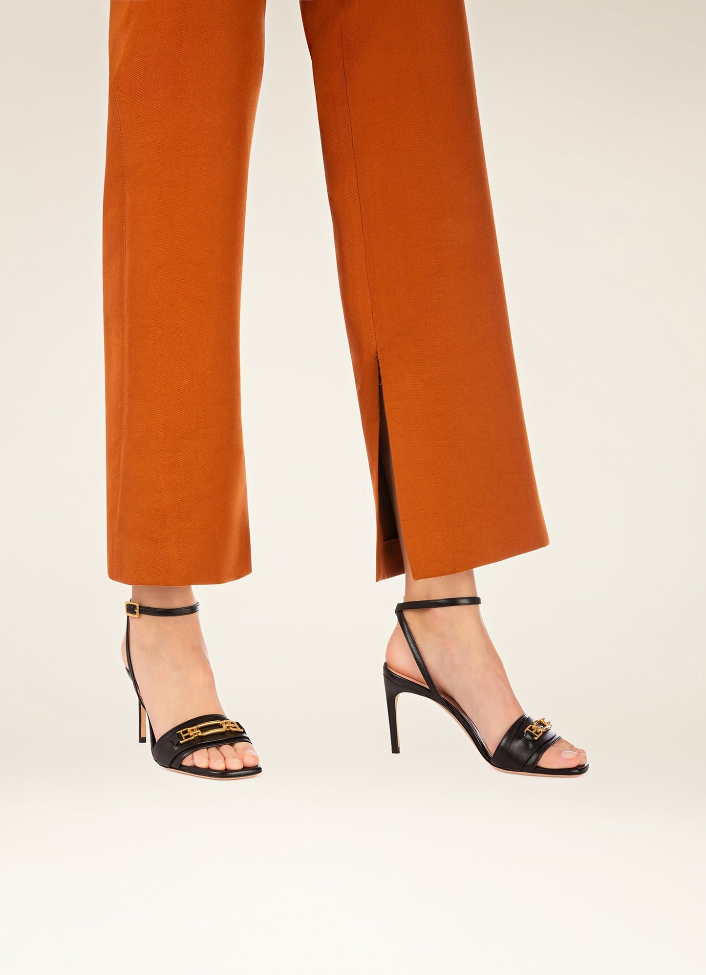 Dorey Leather Sandals In Black