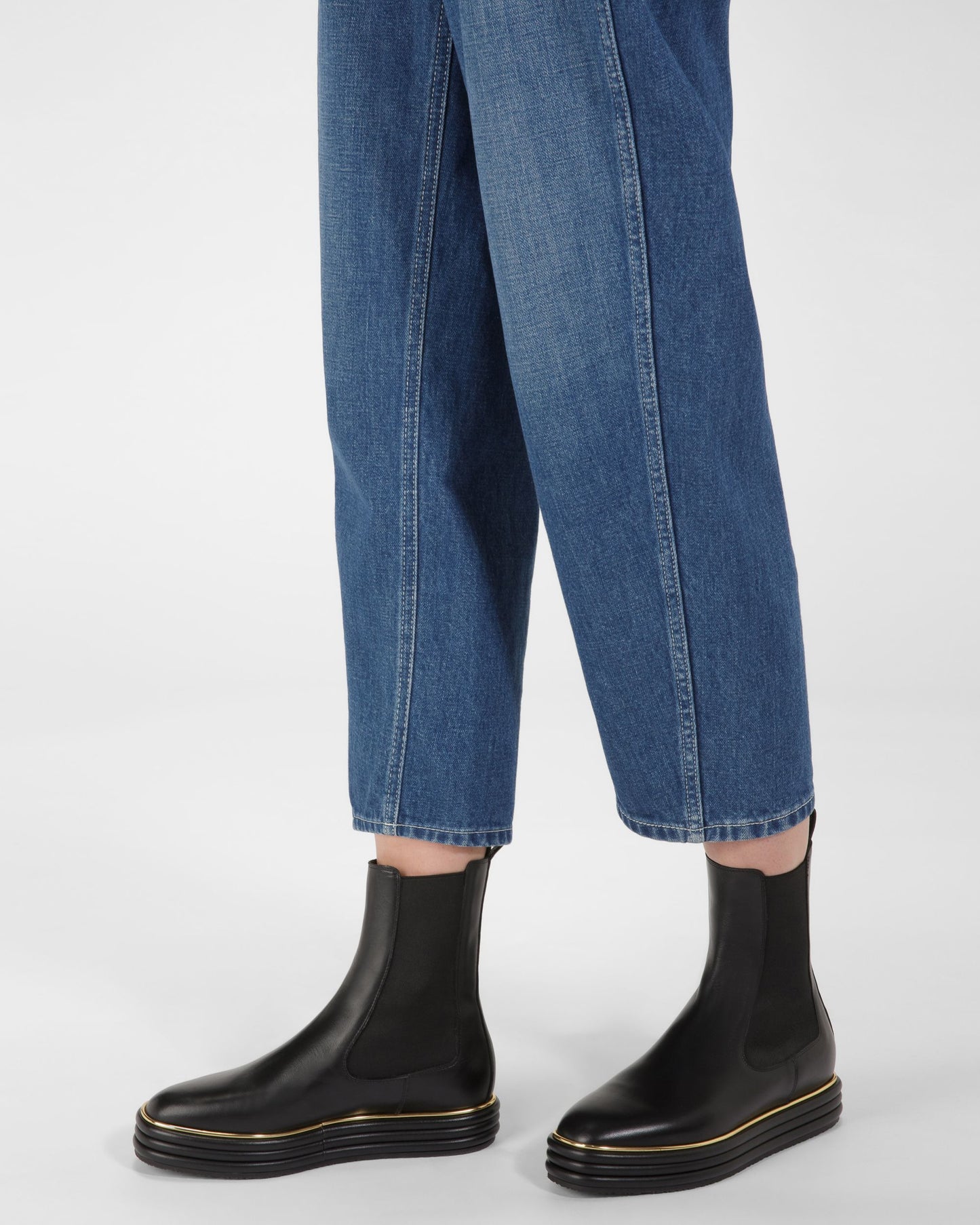 Faelisa Leather Boots In Black