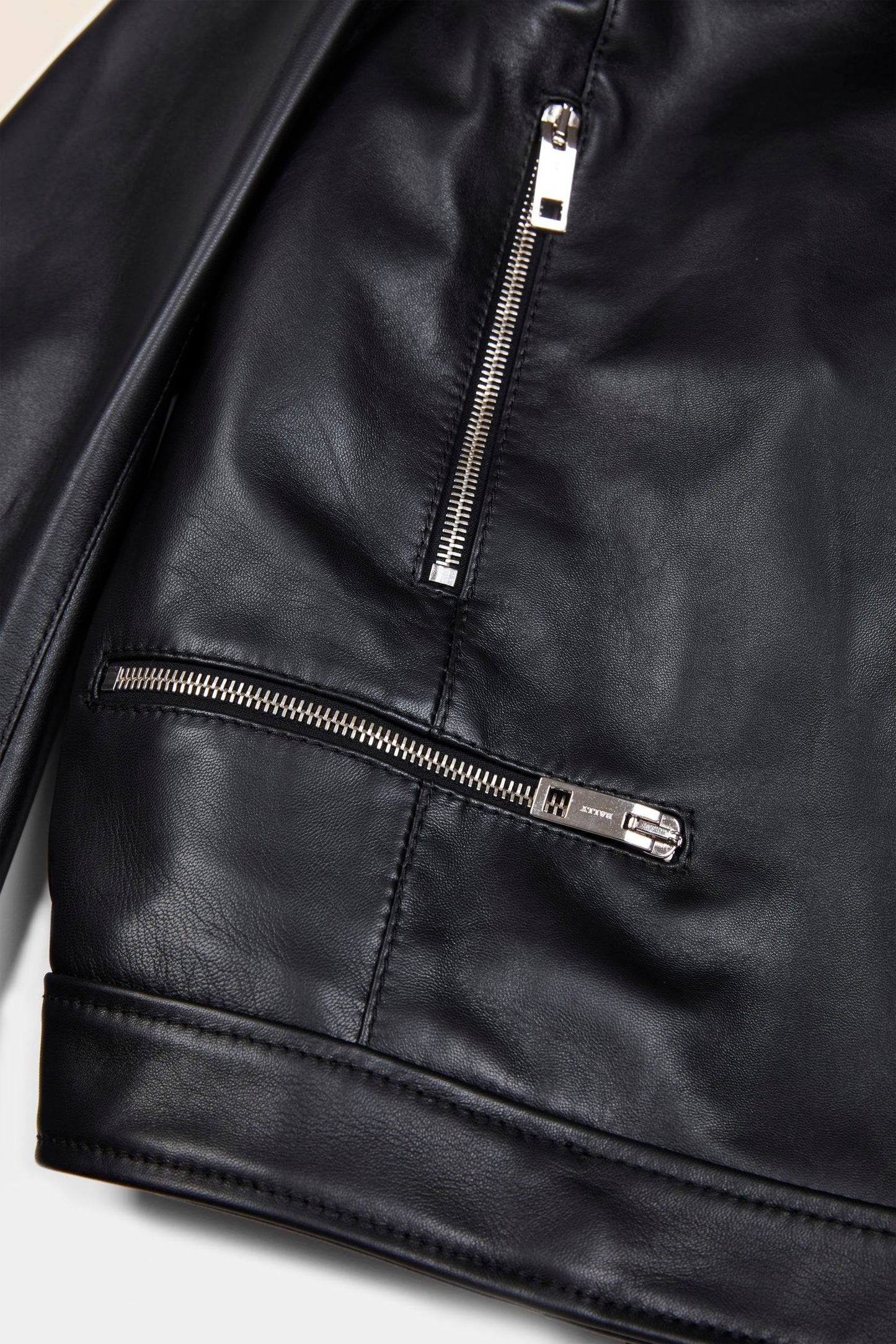 Jacket in Black Leather
