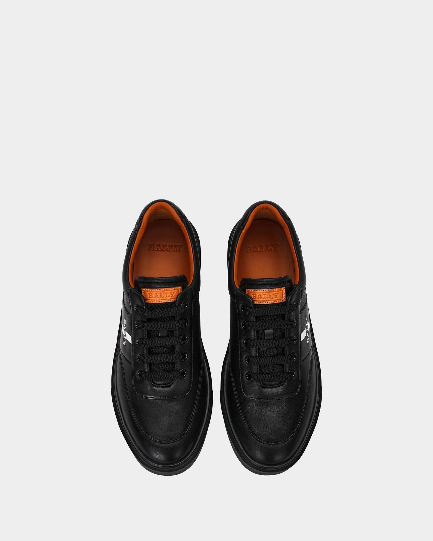 Sneaker in Black Leather