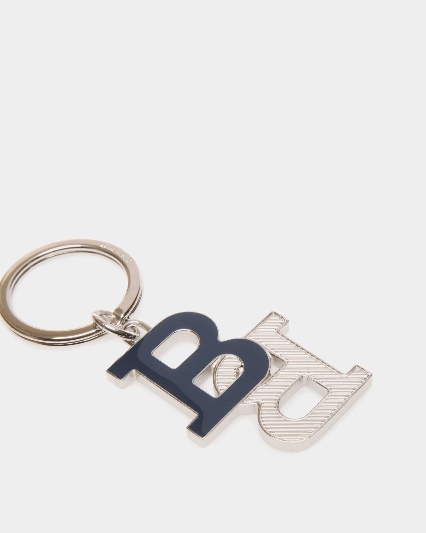 Brayden.O Metal Accessory In Navy