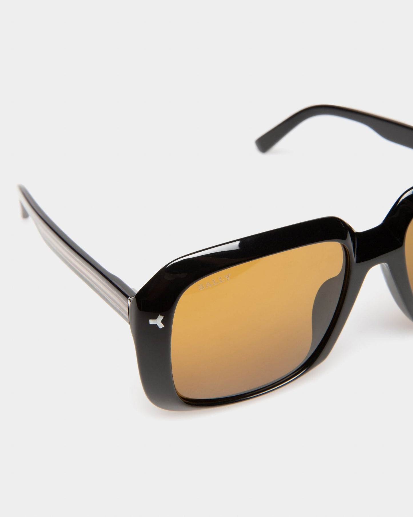 Thun Acetate Sunglasses In Shiny Black
