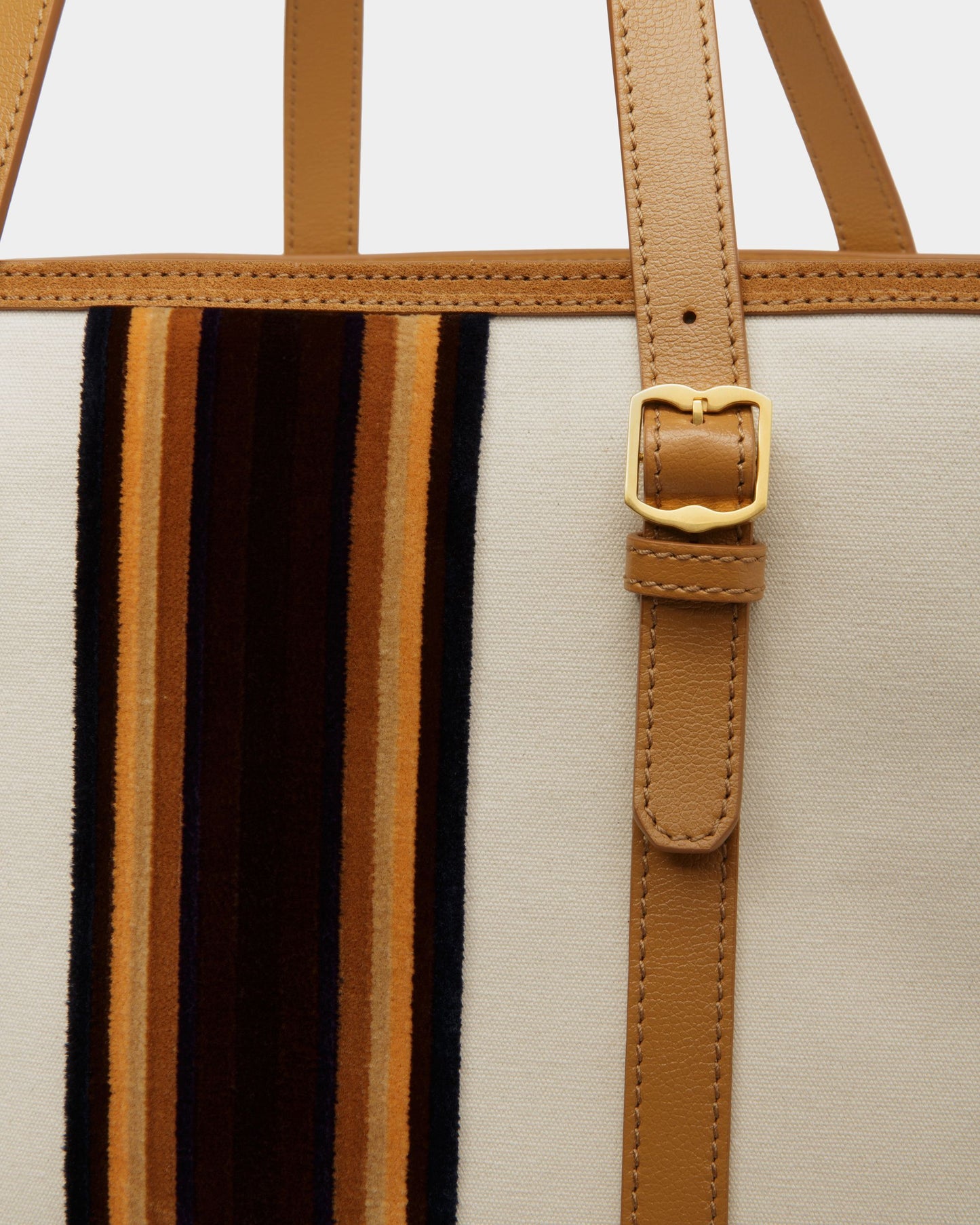 4 Buckles | Men's Tote Bag | Natural And Desert Fabric | Bally | Still Life Detail
