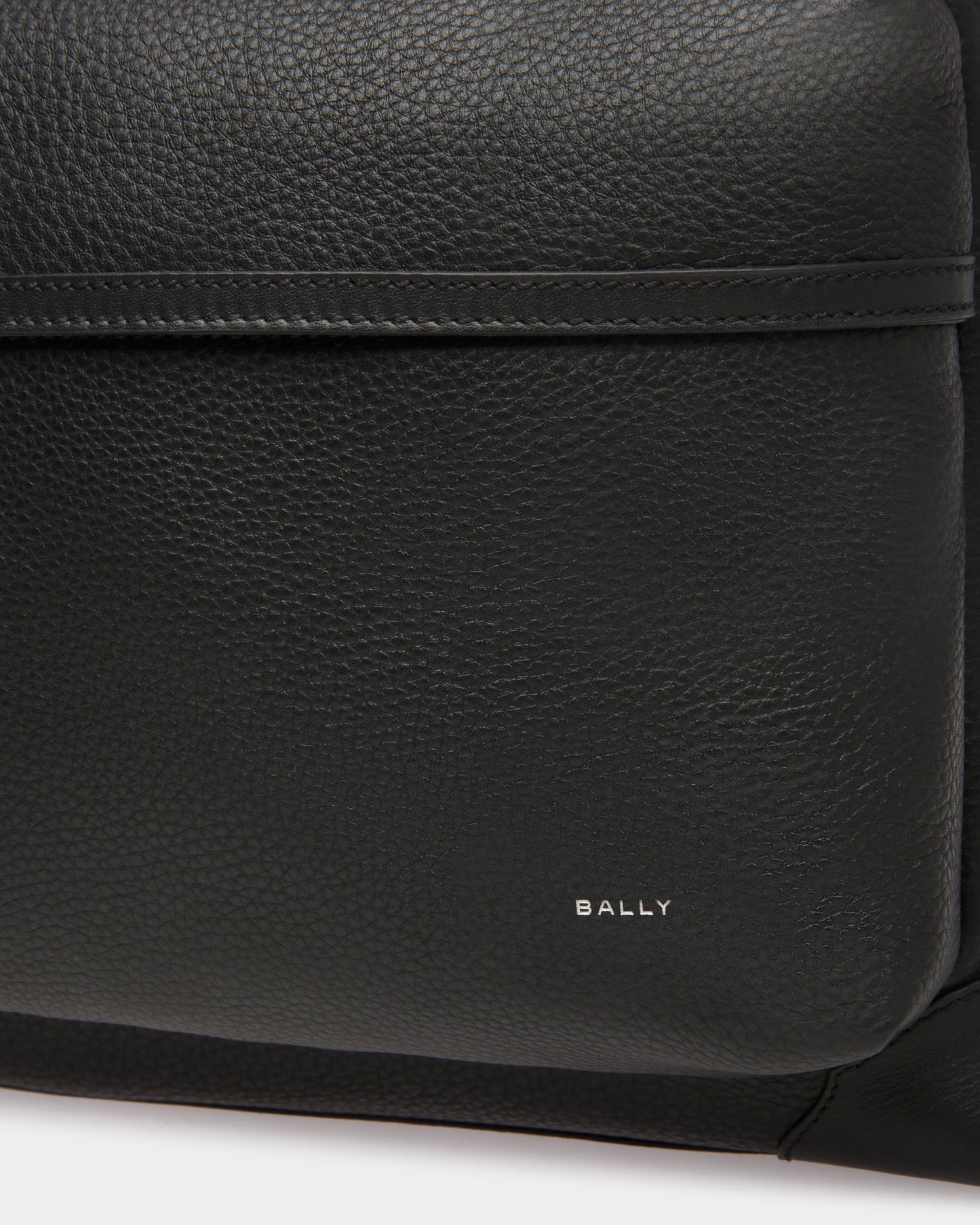 Bord Trecky | Men's Backpack | Black Leather | Bally | Still Life Detail