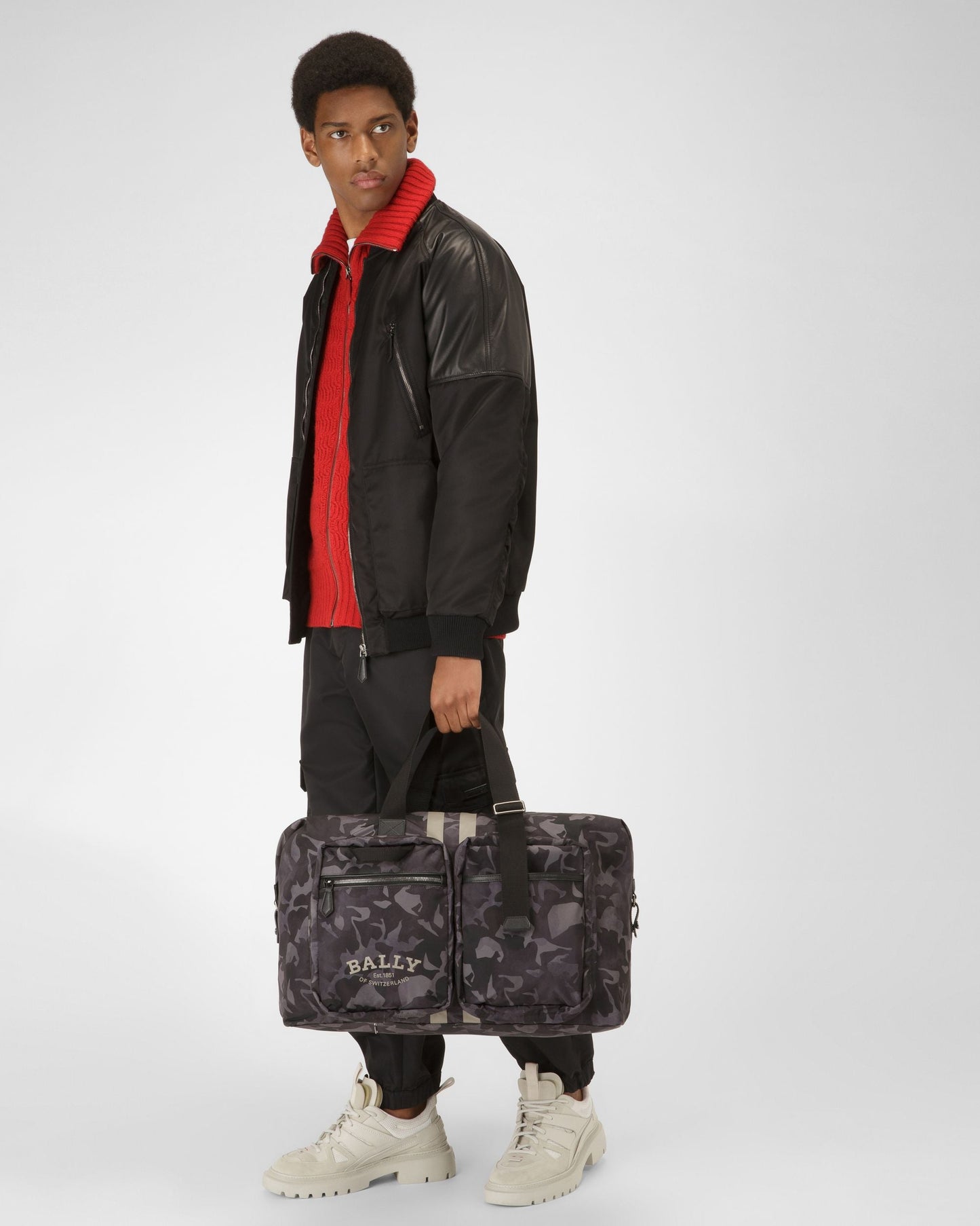 Fesder Nylon Weekender Bag In Black