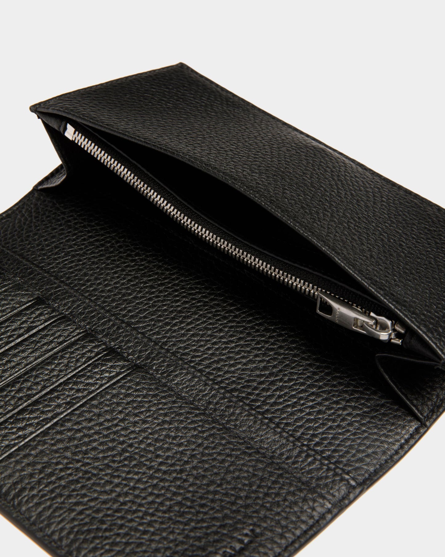Ribbon Continental Wallet | Men's Wallet | Black Leather | Bally | Still Life Detail