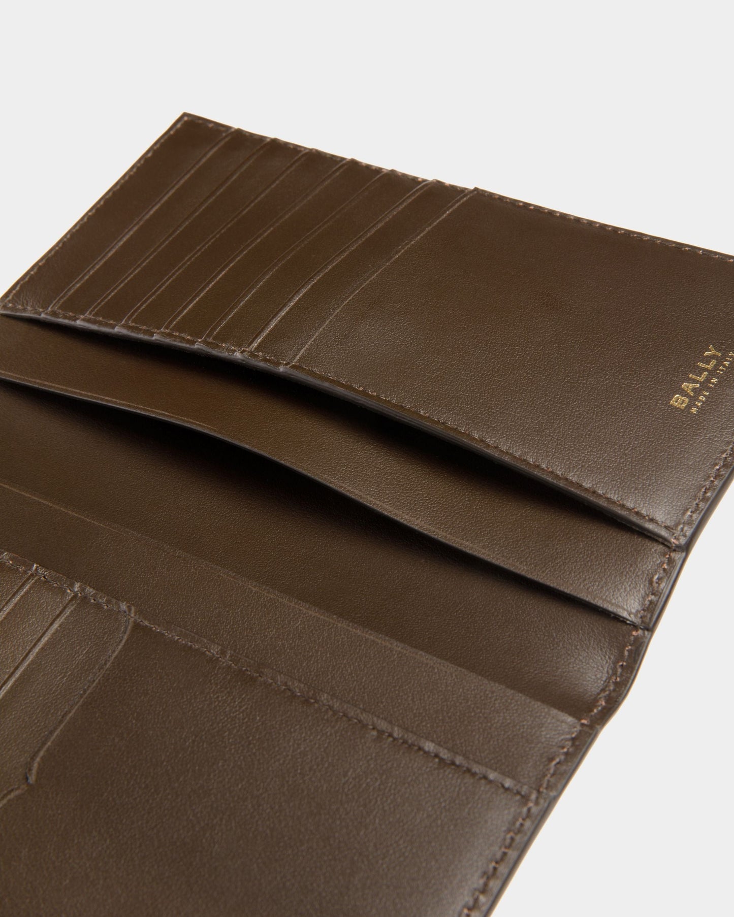 Speciale Continental Wallet | Men's Wallet | Brown Leather | Bally | Still Life Detail