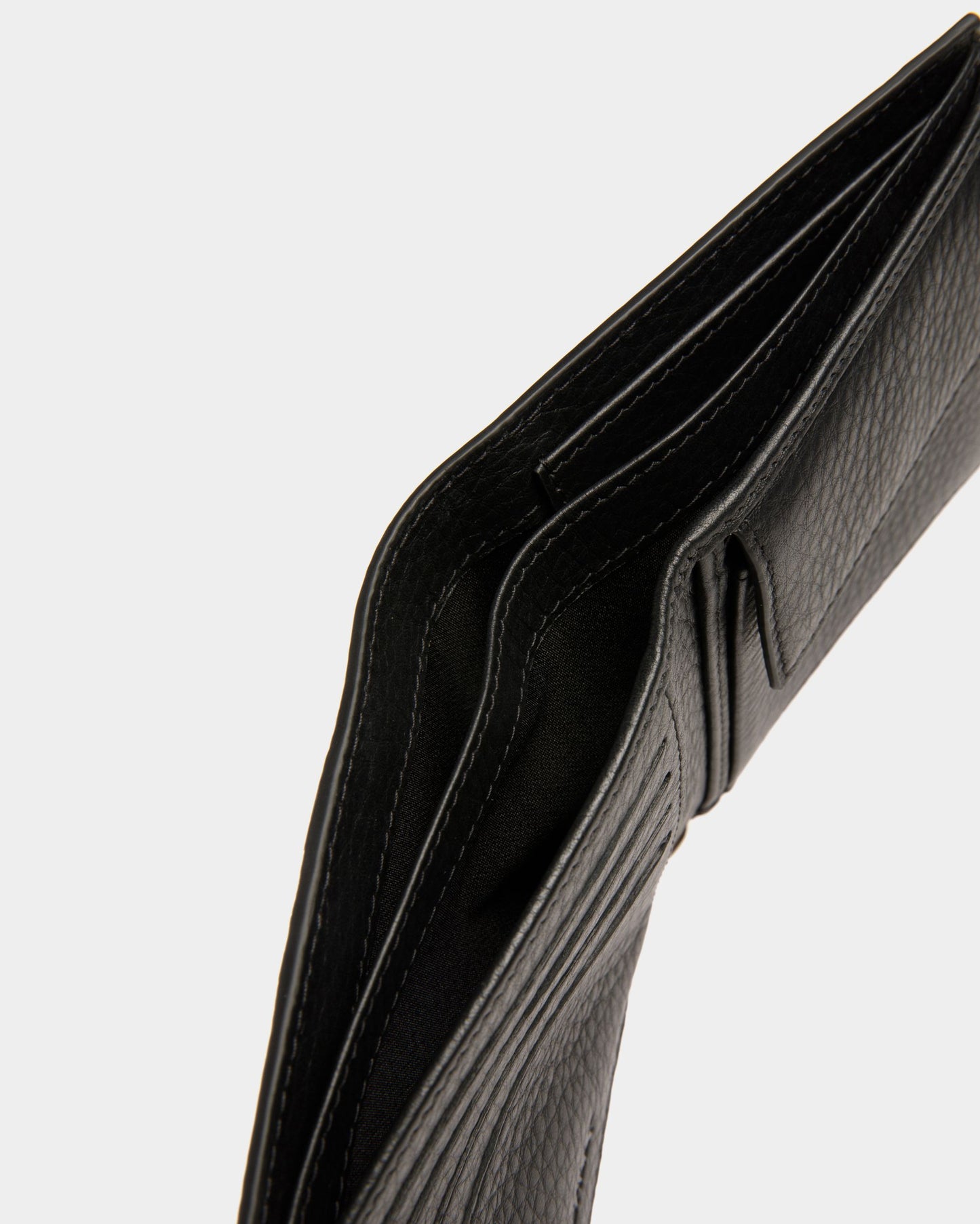 Ribbon | Men's Wallets And Coin Purses | Black Leather | Bally | Still Life Detail