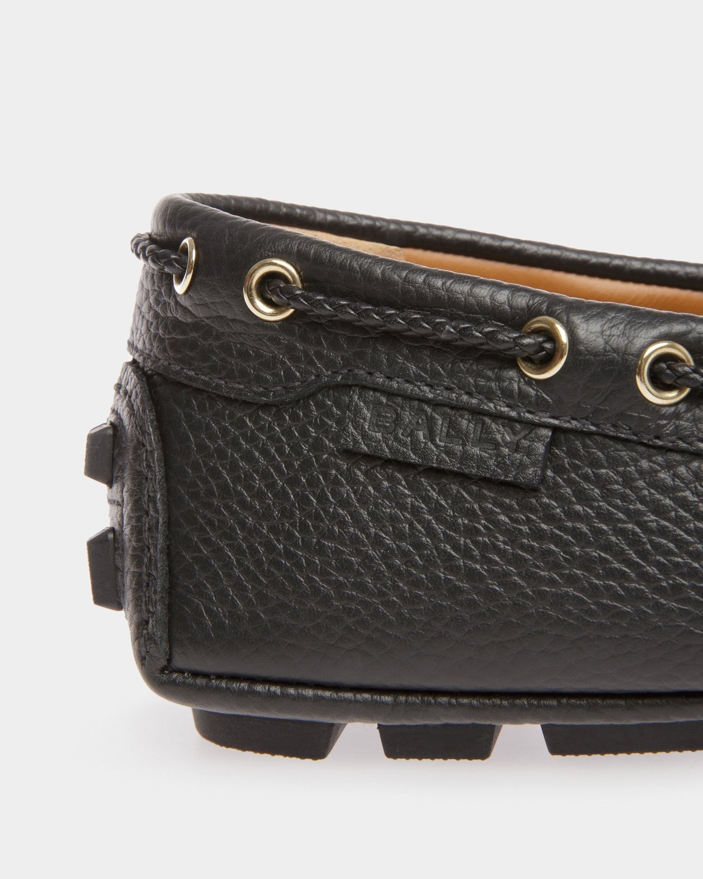 Kyan | Men's Drivers | Black Leather | Bally | Still Life Detail