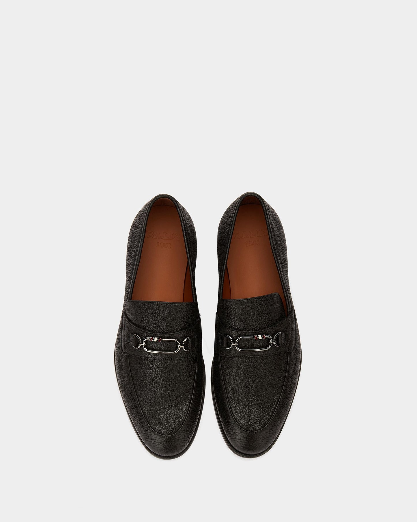Loafer in Black Grained Leather