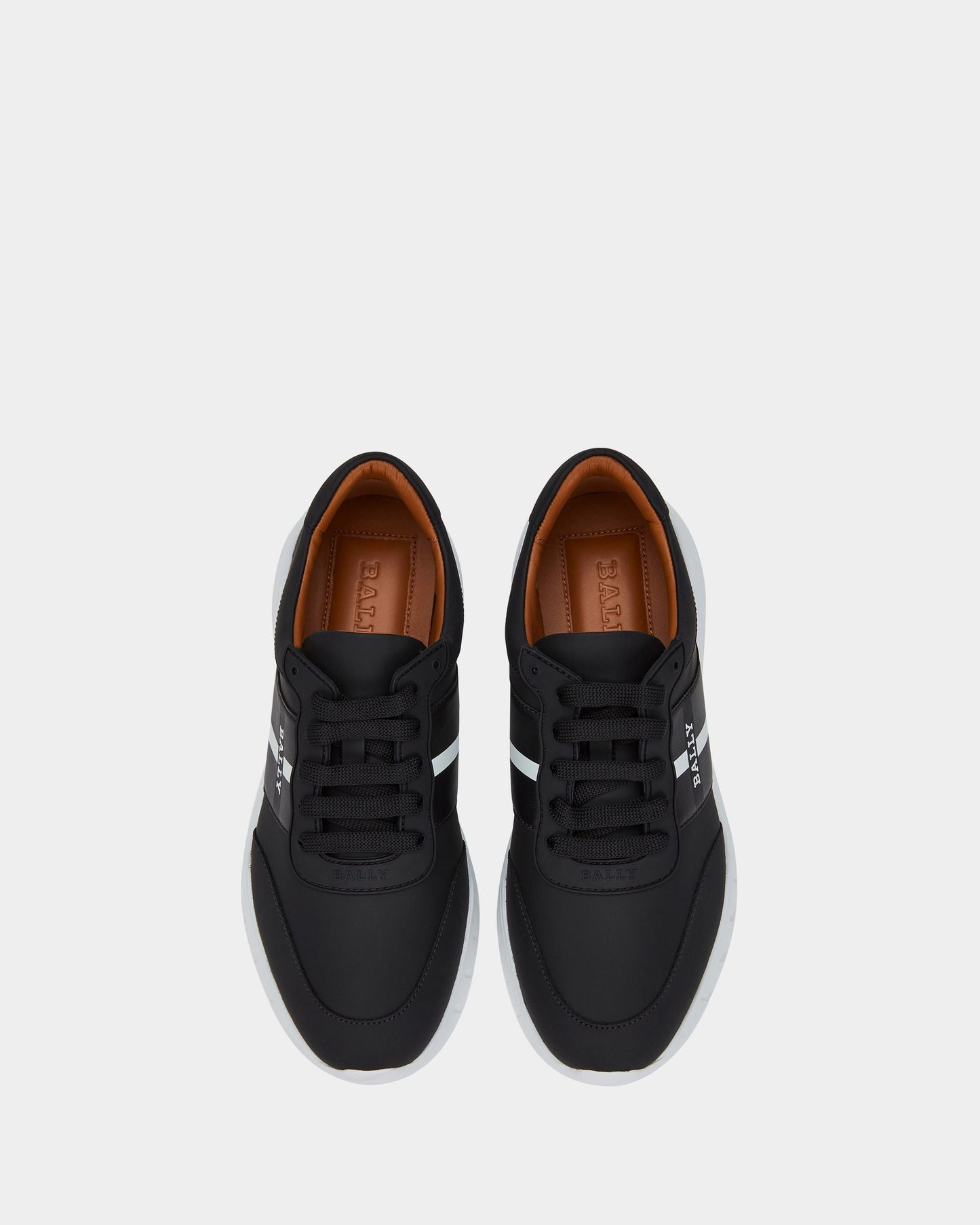 Sneaker in Black Leather