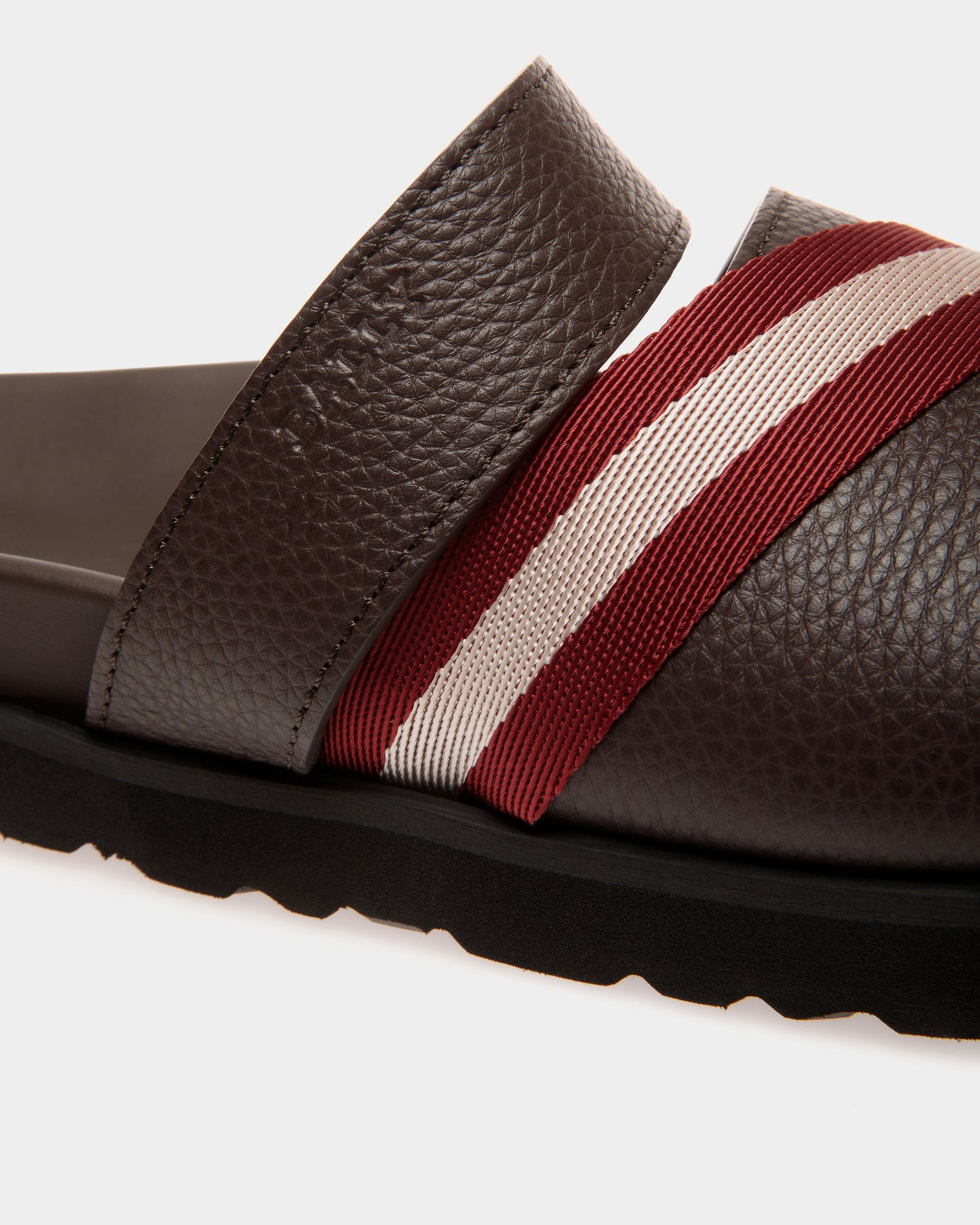 Sandal In Brown Bovine