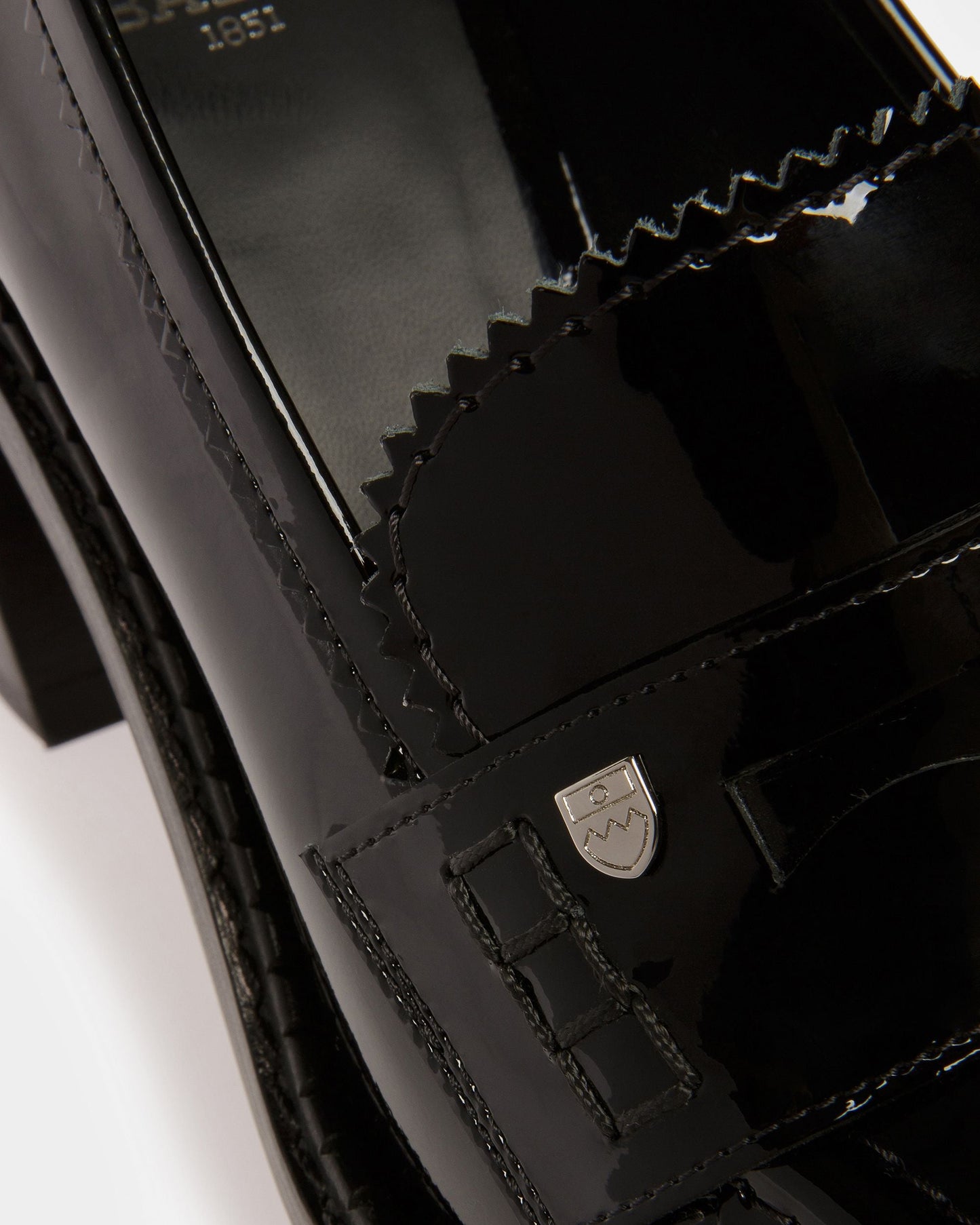 Elly Leather Moccasins In Black