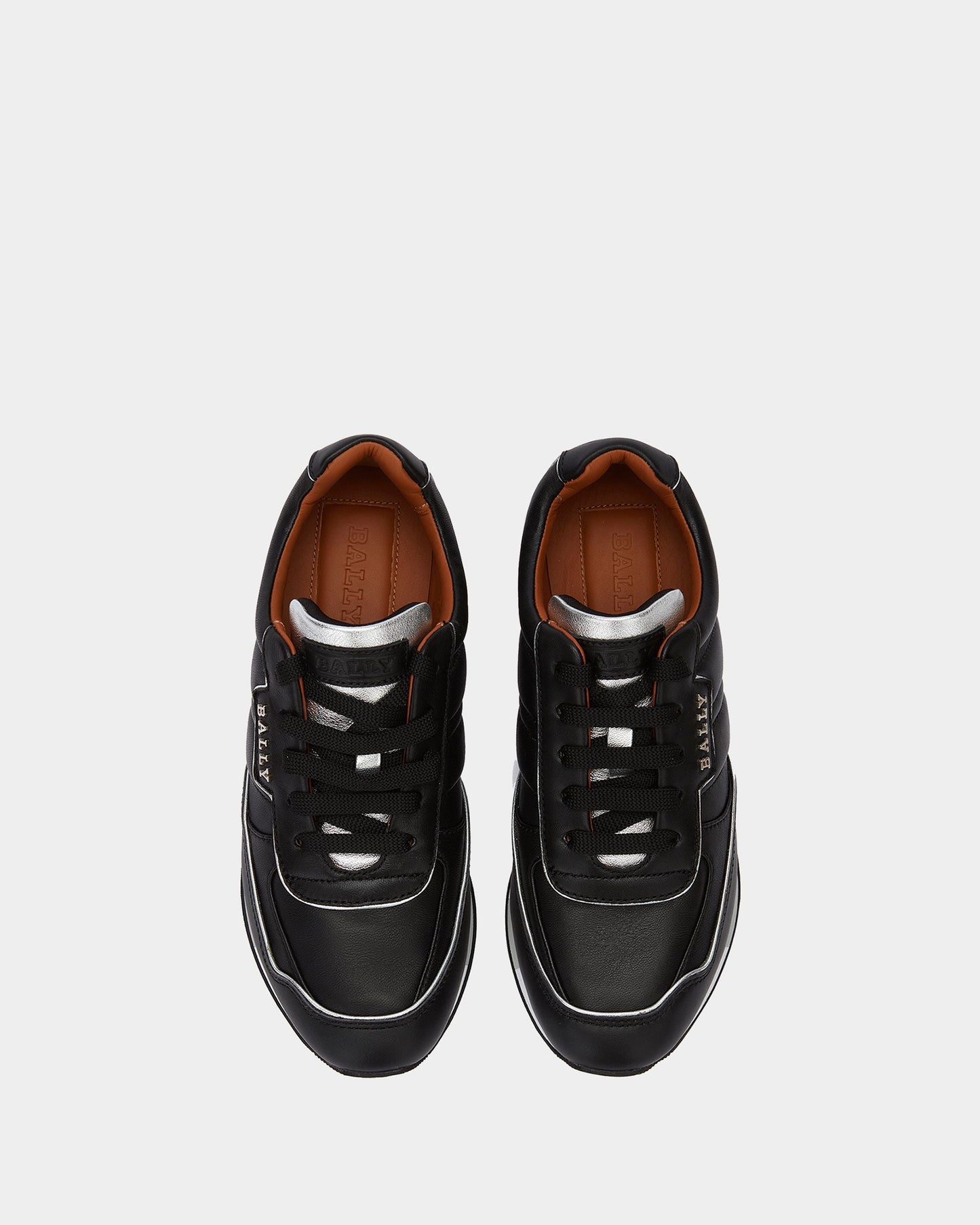 Sneaker in Black Leather