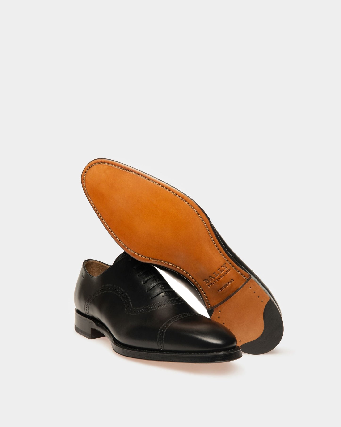 Scanio Men's Leather Oxford Lace-Up Shoe In Black