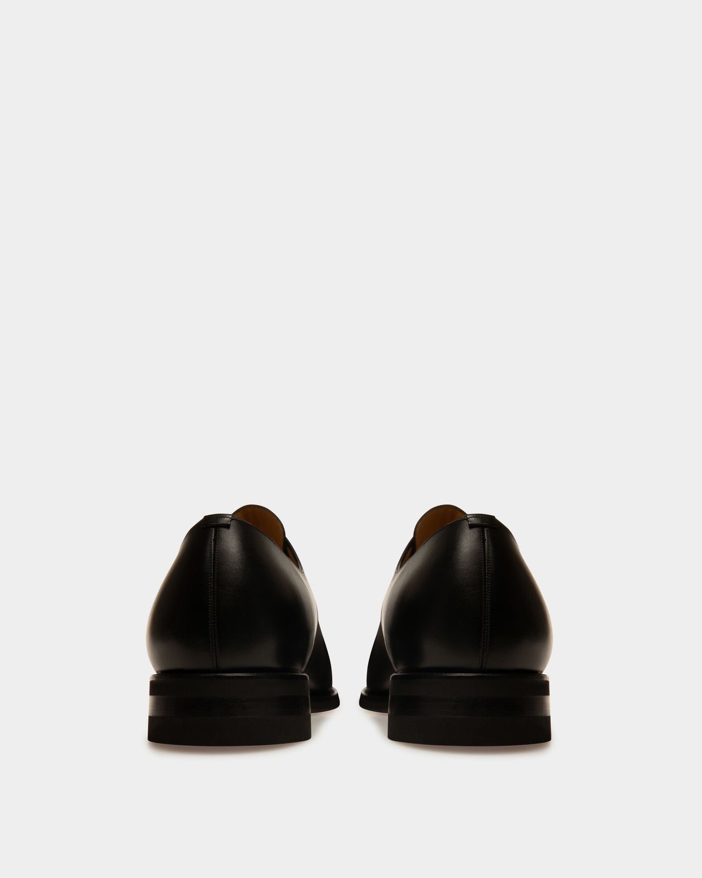 Scribe Novo Derby Shoes In Black Leather
