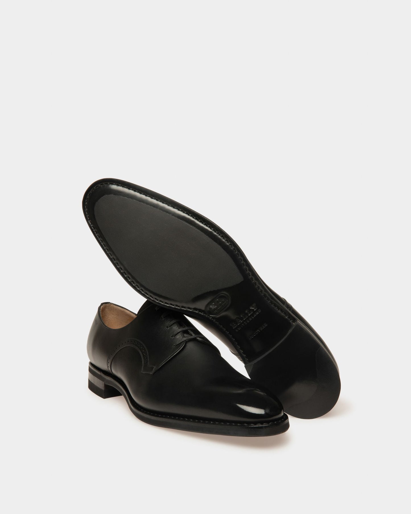 Scribe Novo Derby Shoes In Black Leather