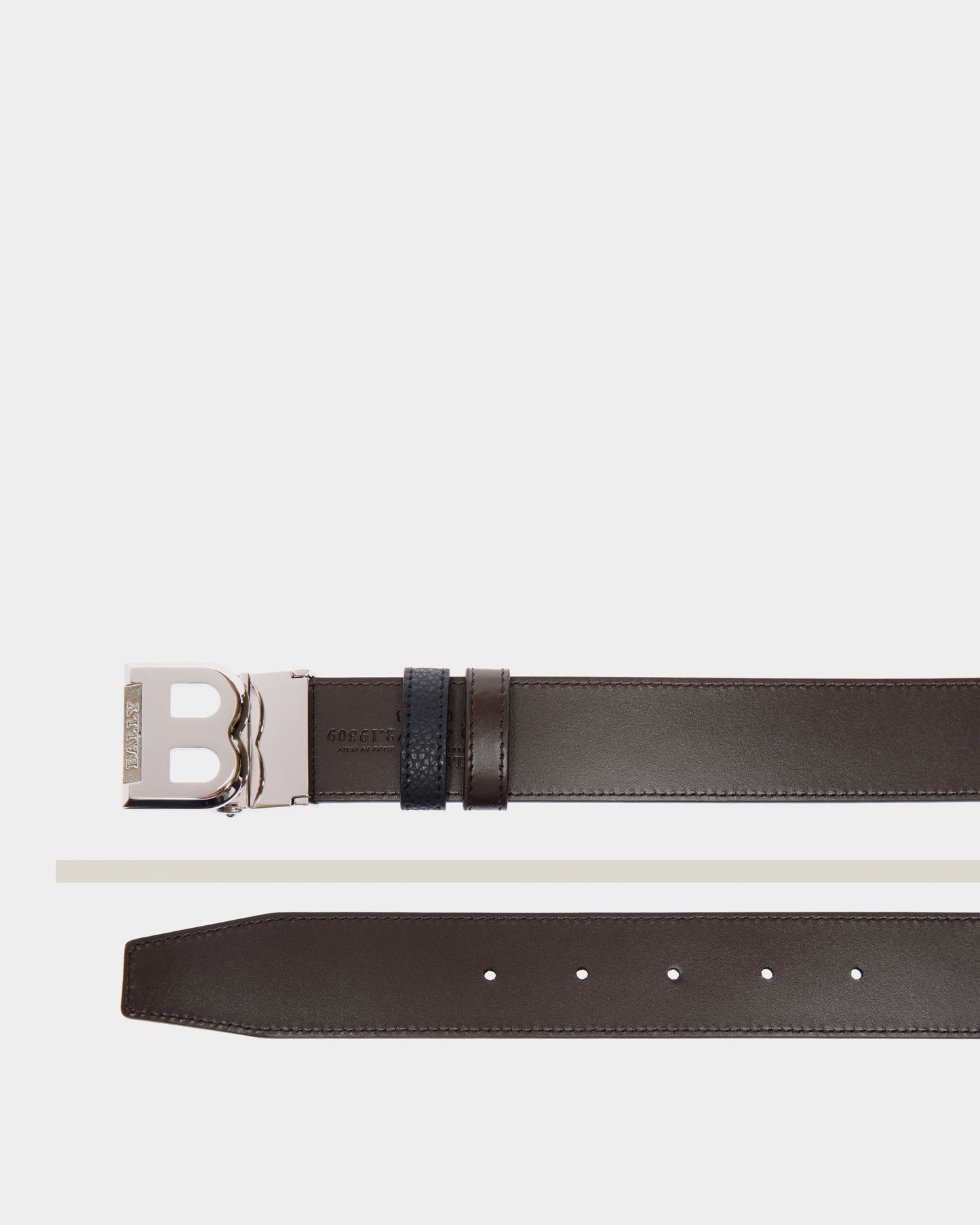 Reversible And Adjustable Belt in Blue Leather