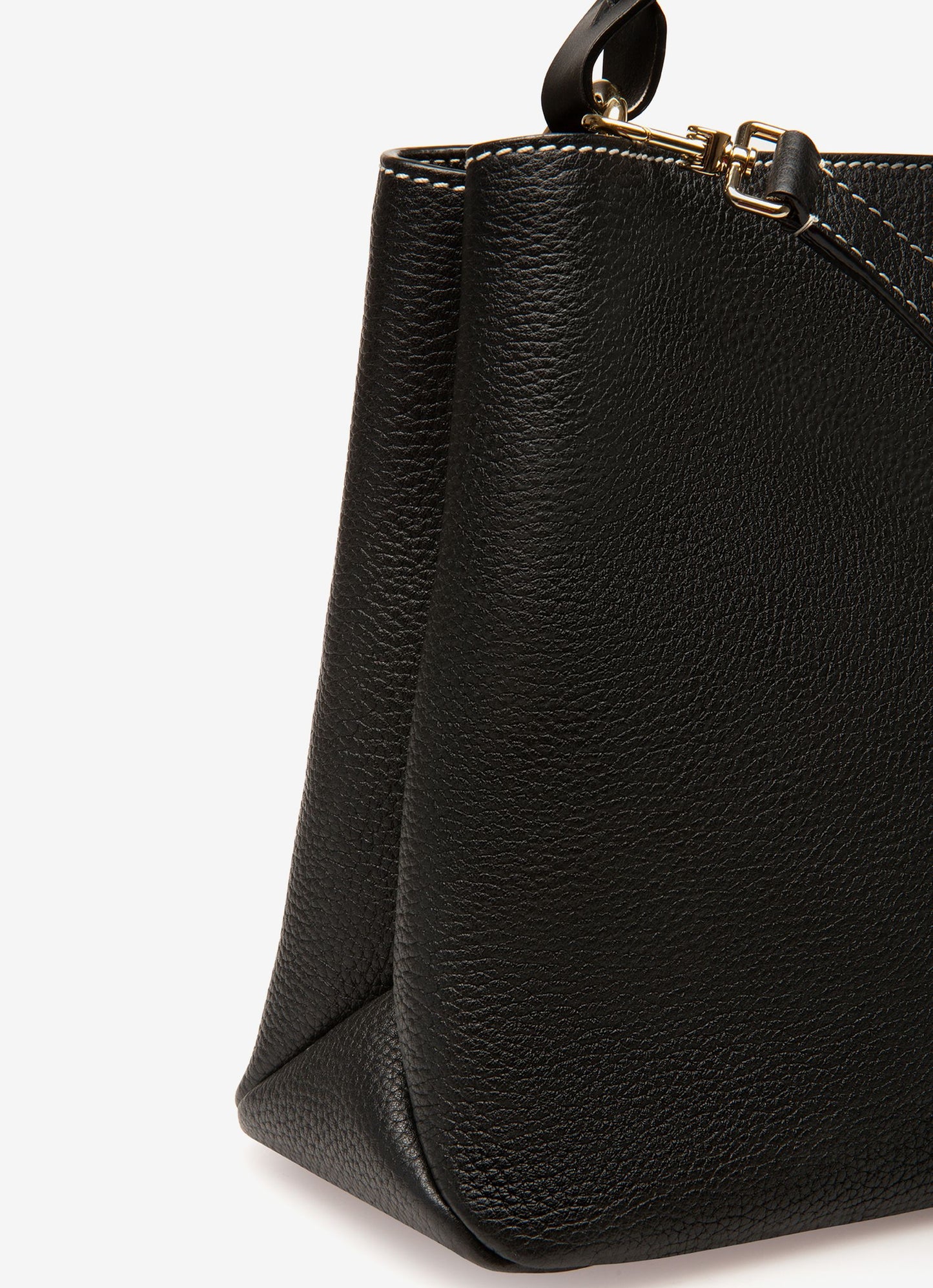 Lucyle Leather Shoulder Bag In Black
