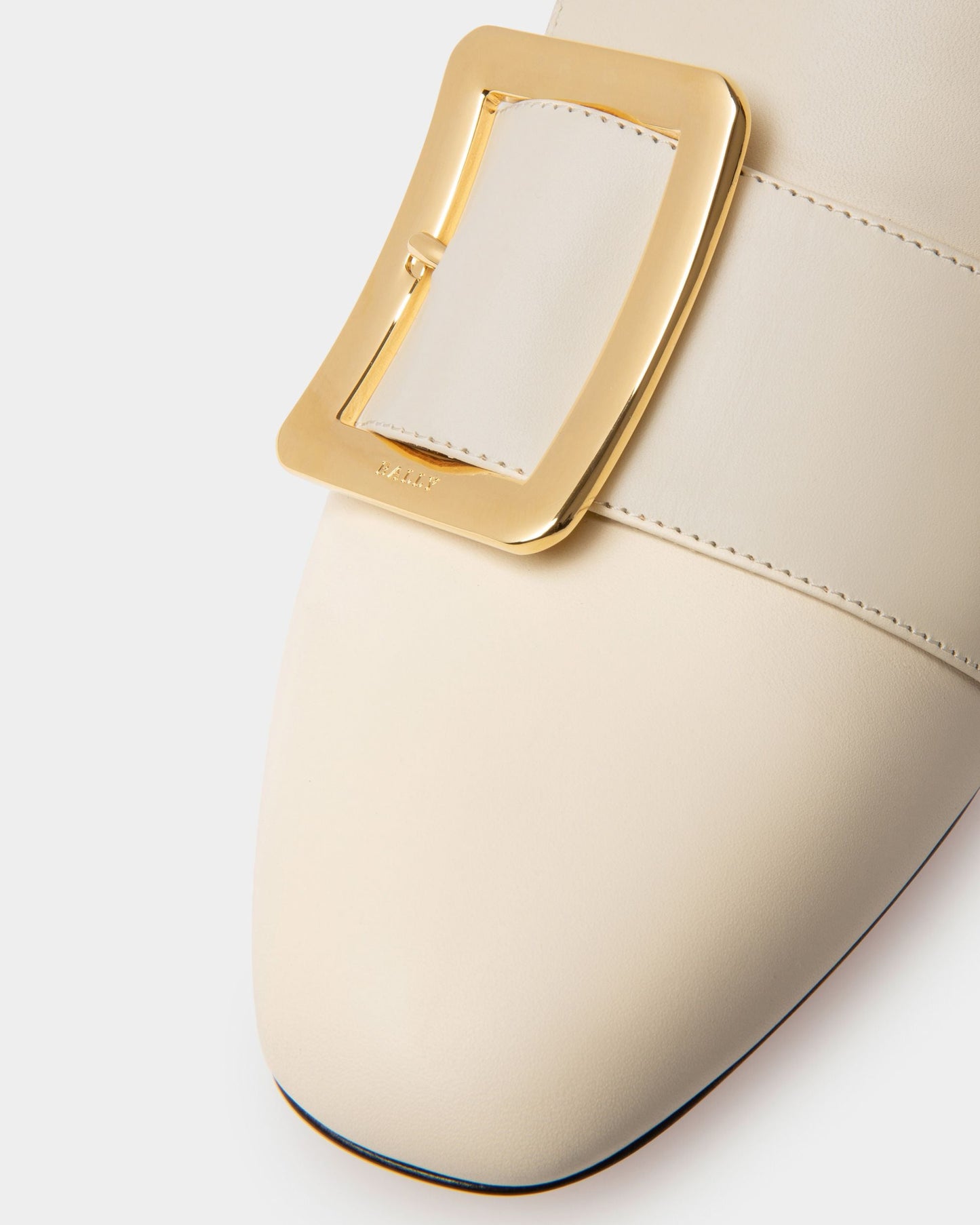 Janelle Leather Pumps In Bone