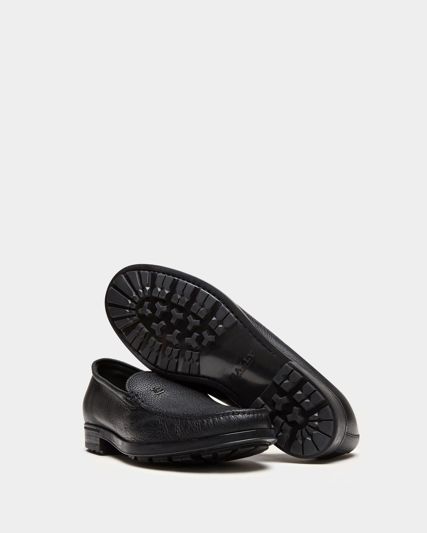 Moccasin in Black Grained Leather
