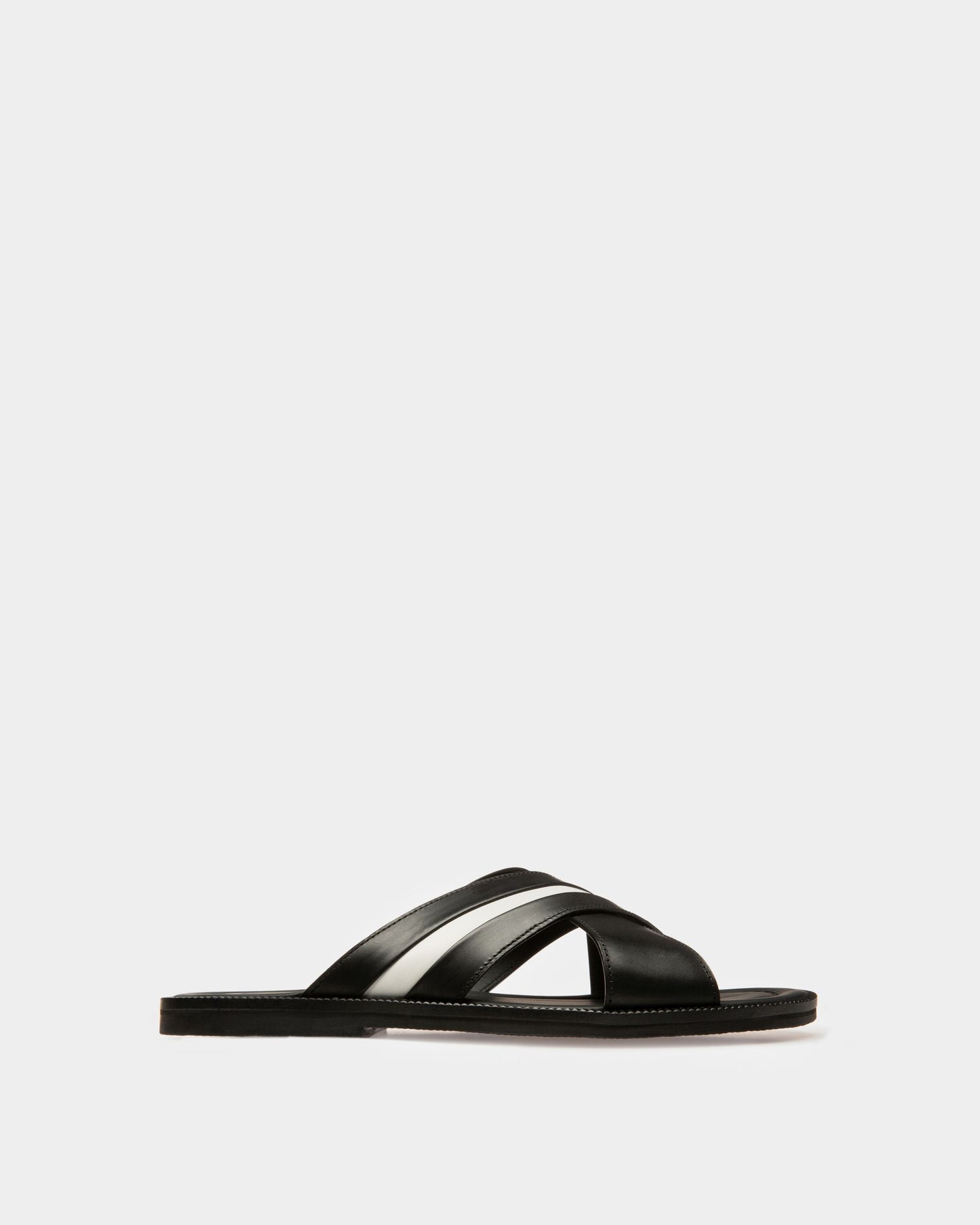 Jaabir Leather Sandals In Black