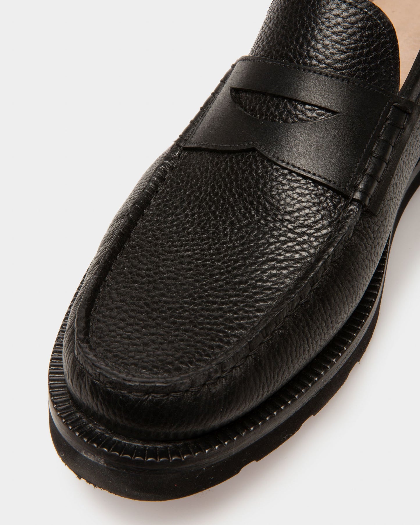 Noah Leather Loafers In Black