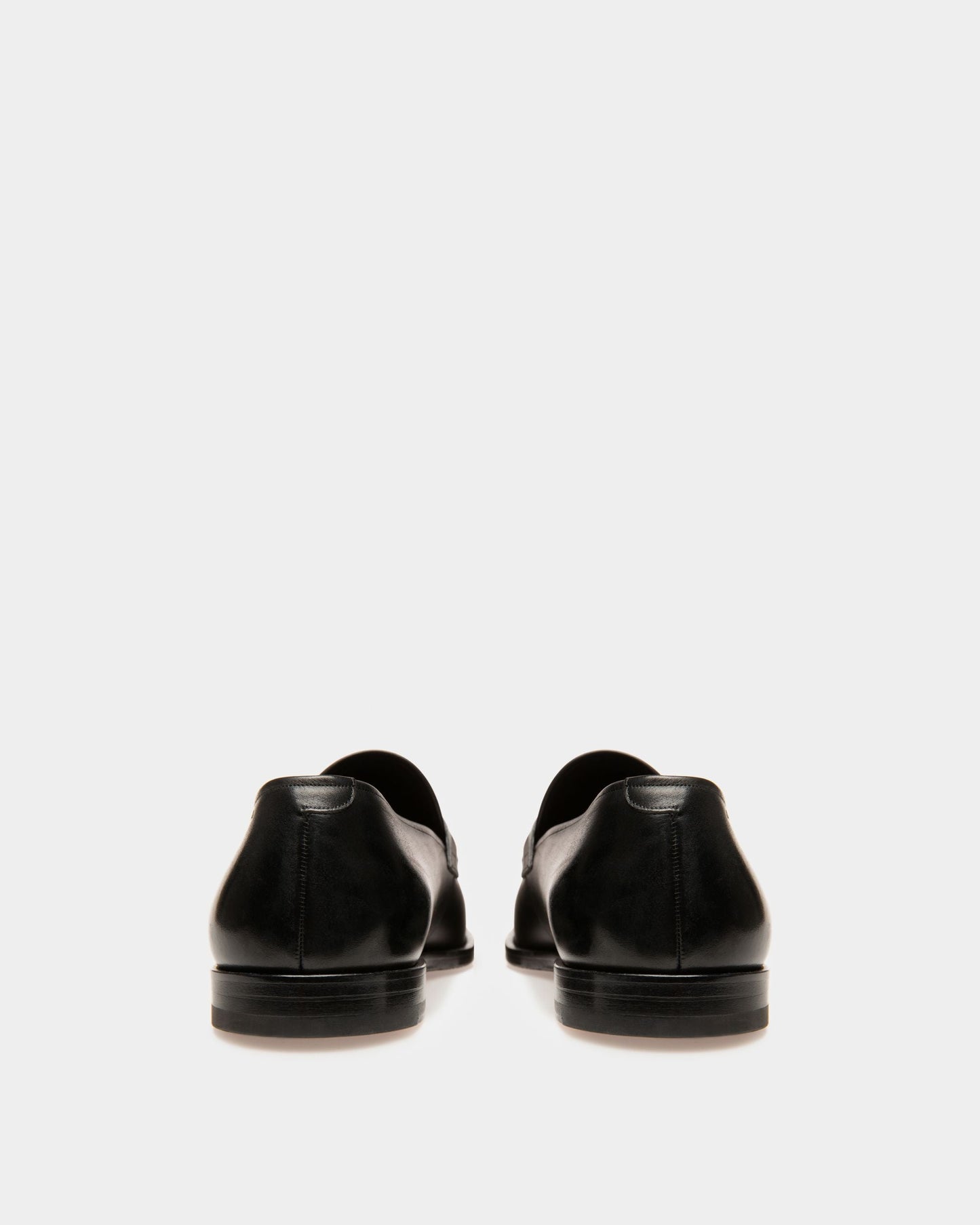 Kelsy Leather Moccasins In Black