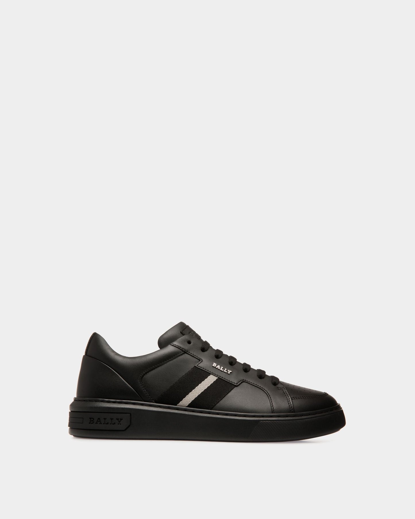 Moony Leather Sneakers In Black