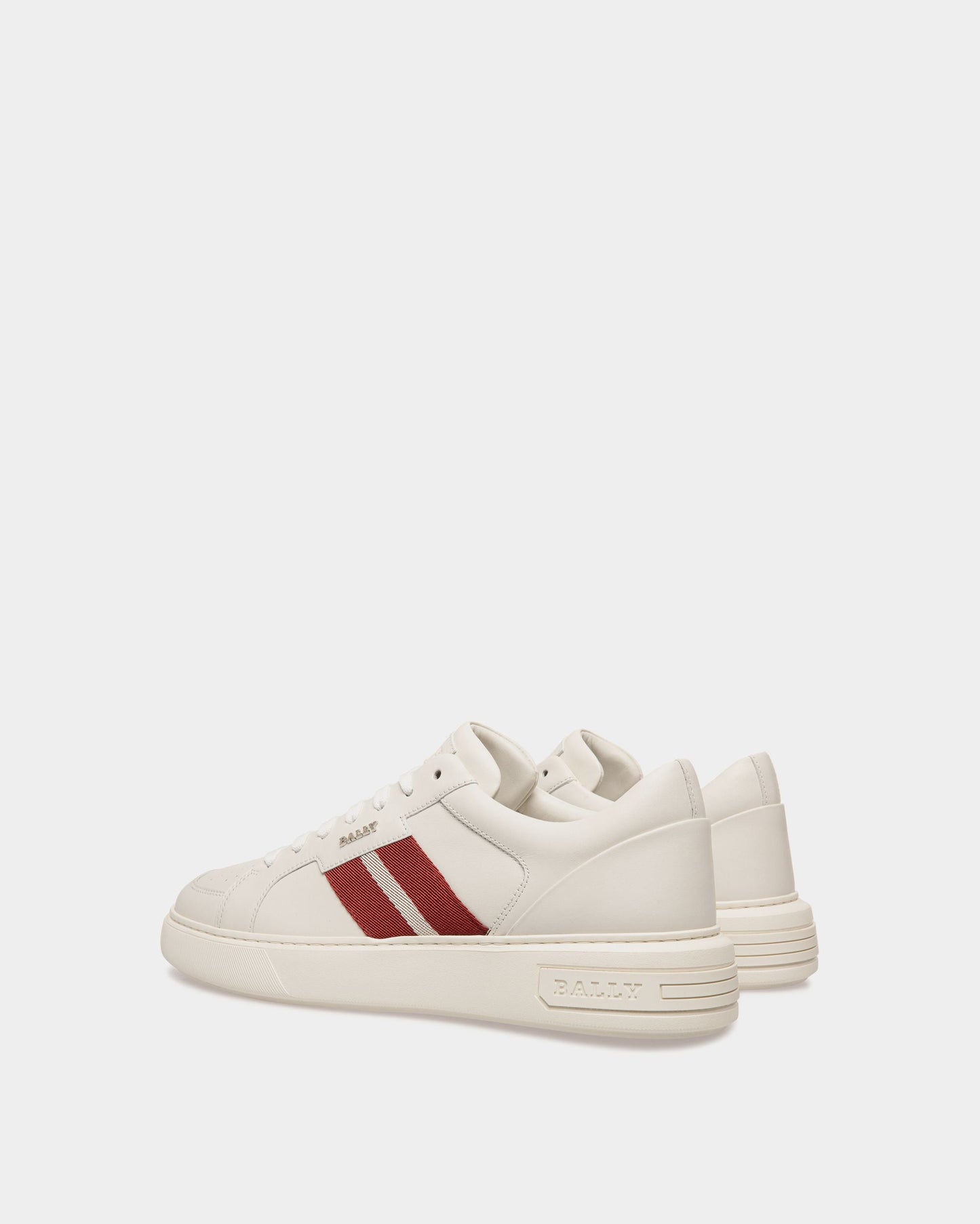 Moony Leather Sneakers In White