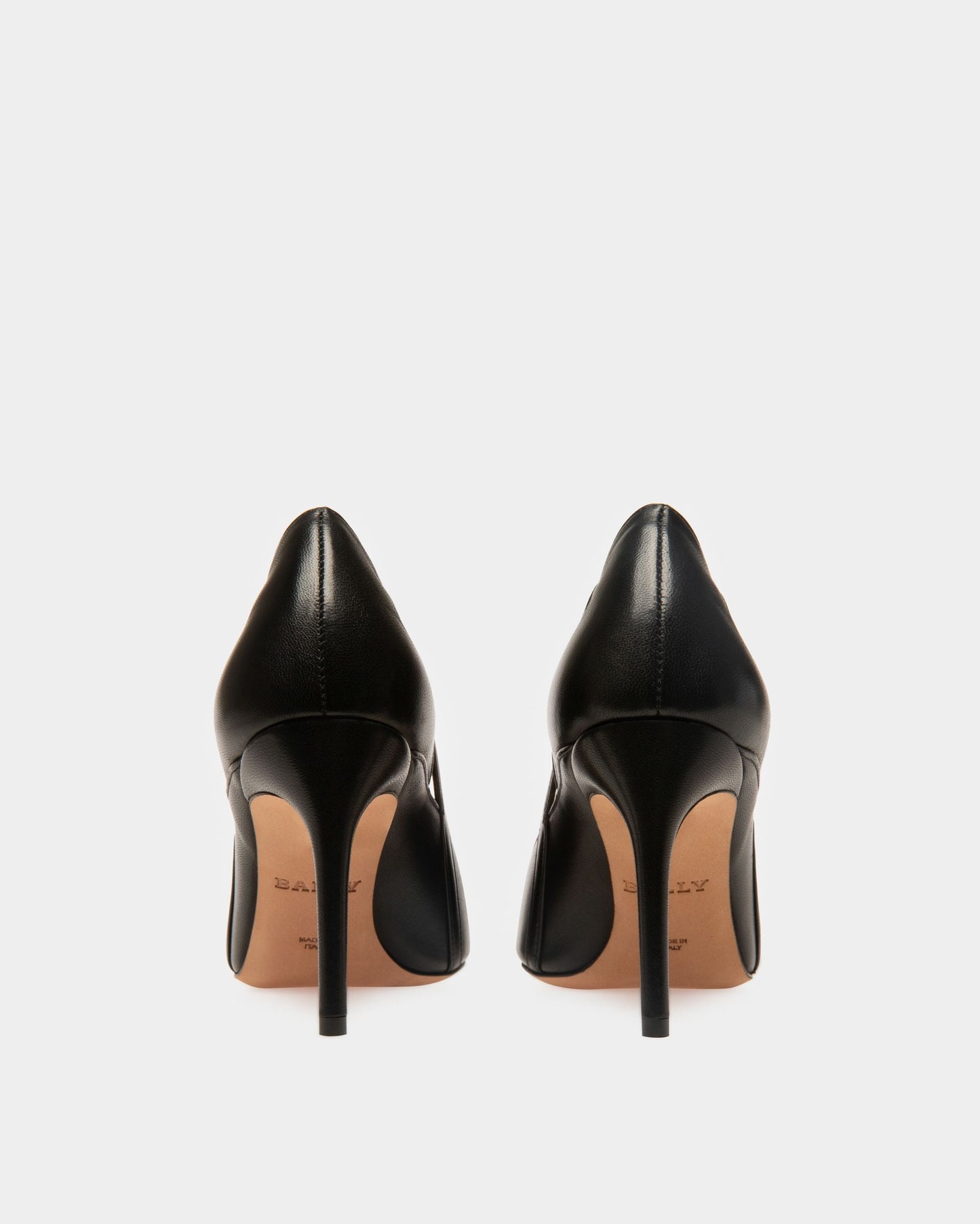 Elsa Leather Pumps In Black