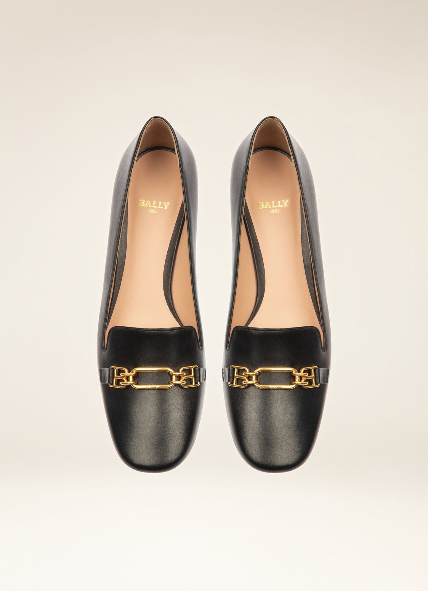 Dielle Leather Pumps In Black