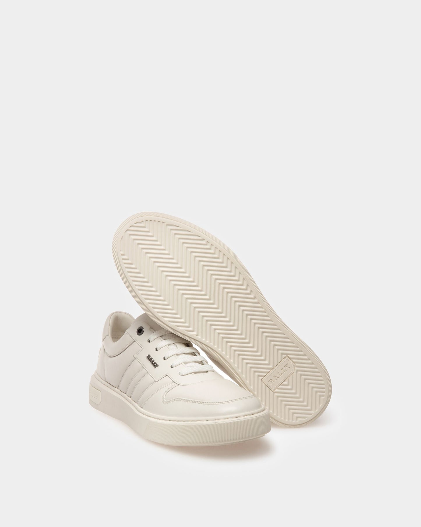 Maudo Leather Sneakers In White