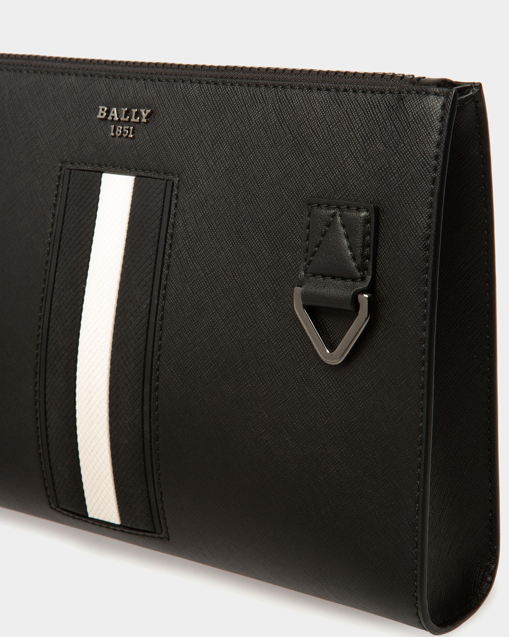 Makid | Men's Clutch | Black Leather | Bally | Still Life Detail