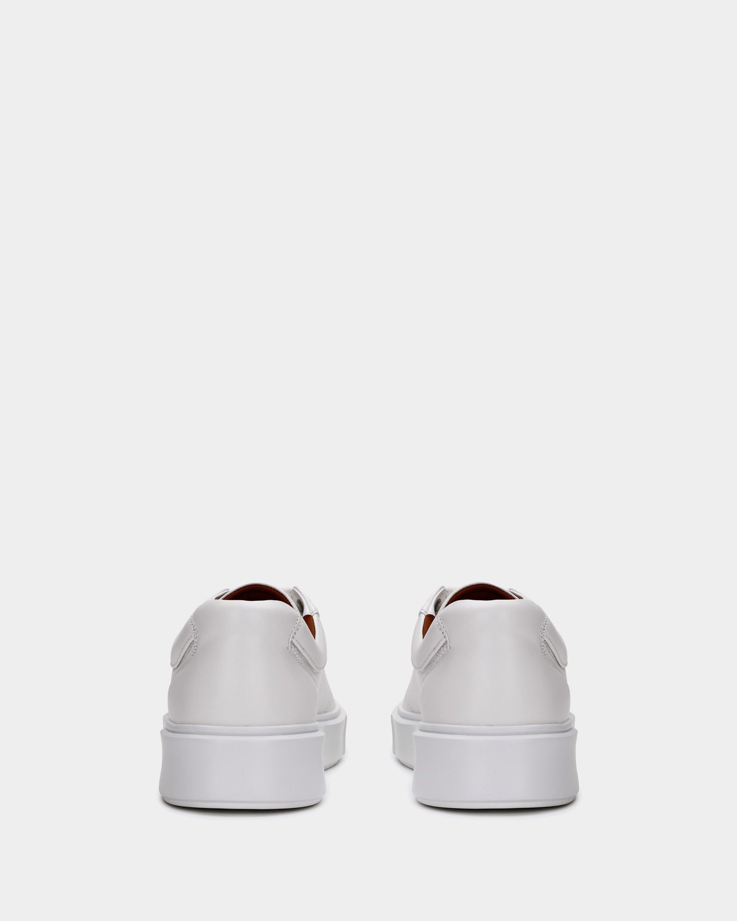 Sneaker in White Leather