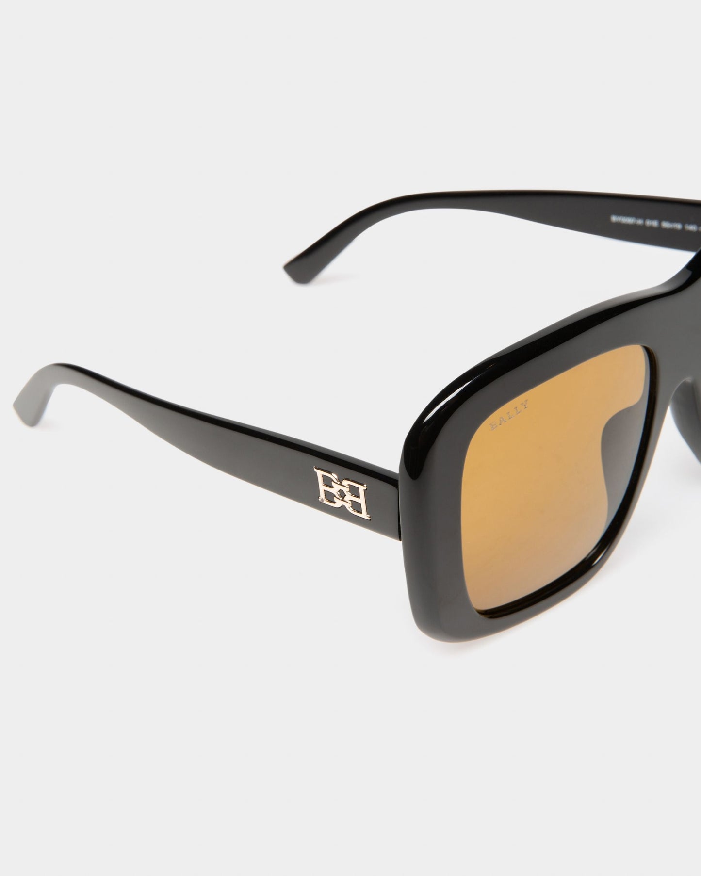 Constance Acetate Sunglasses In Shiny Black