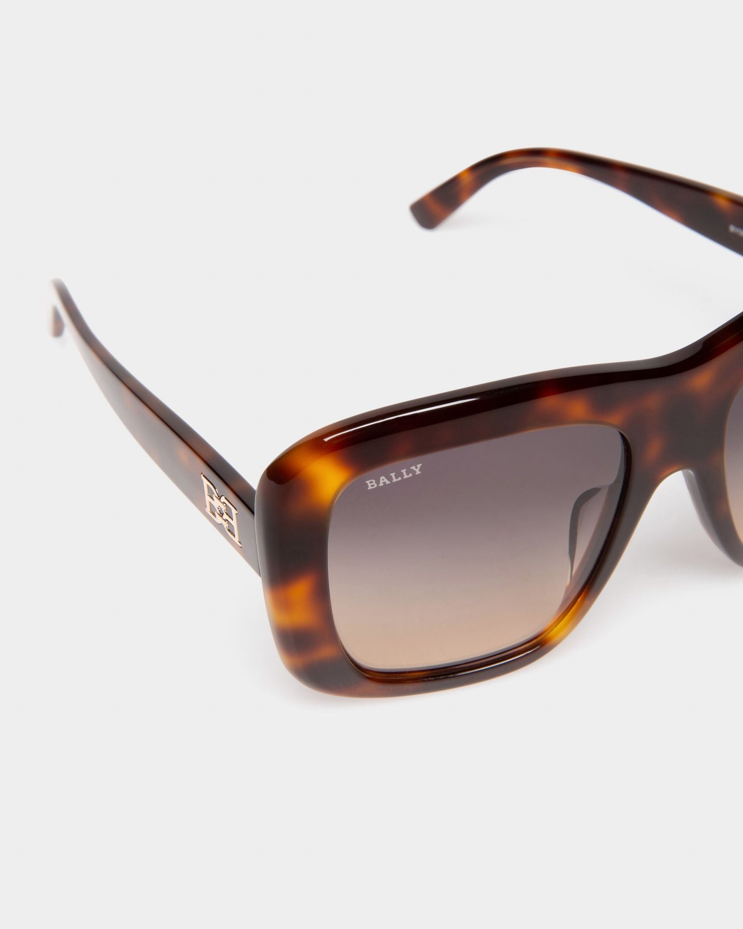 Constance Acetate Sunglasses In Dark Havana