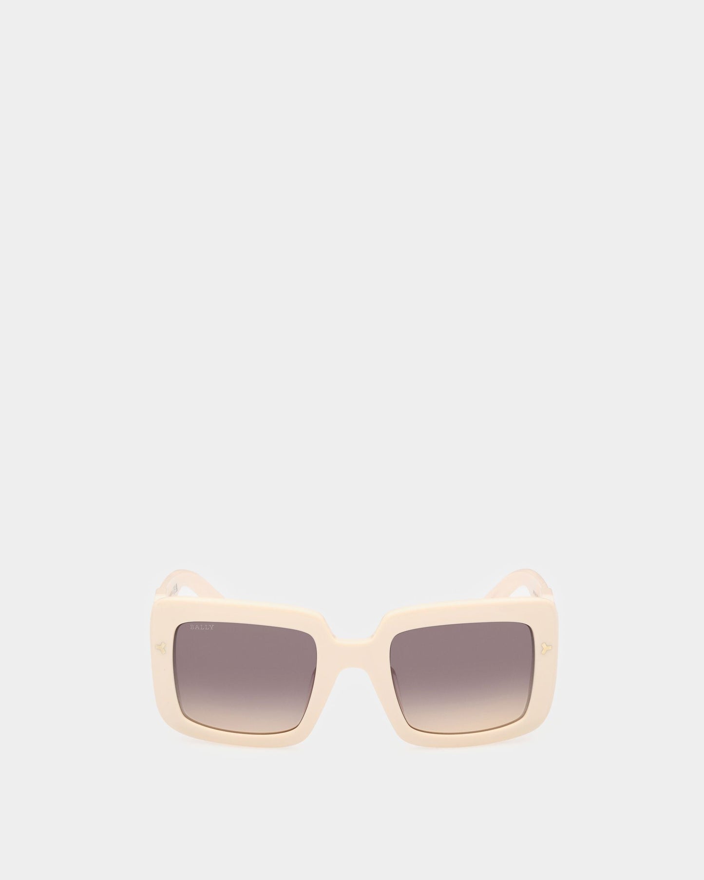 Filiana Sunglasses in White & Gradient Smoke Lenses Acetate Sunglasses In Ivory