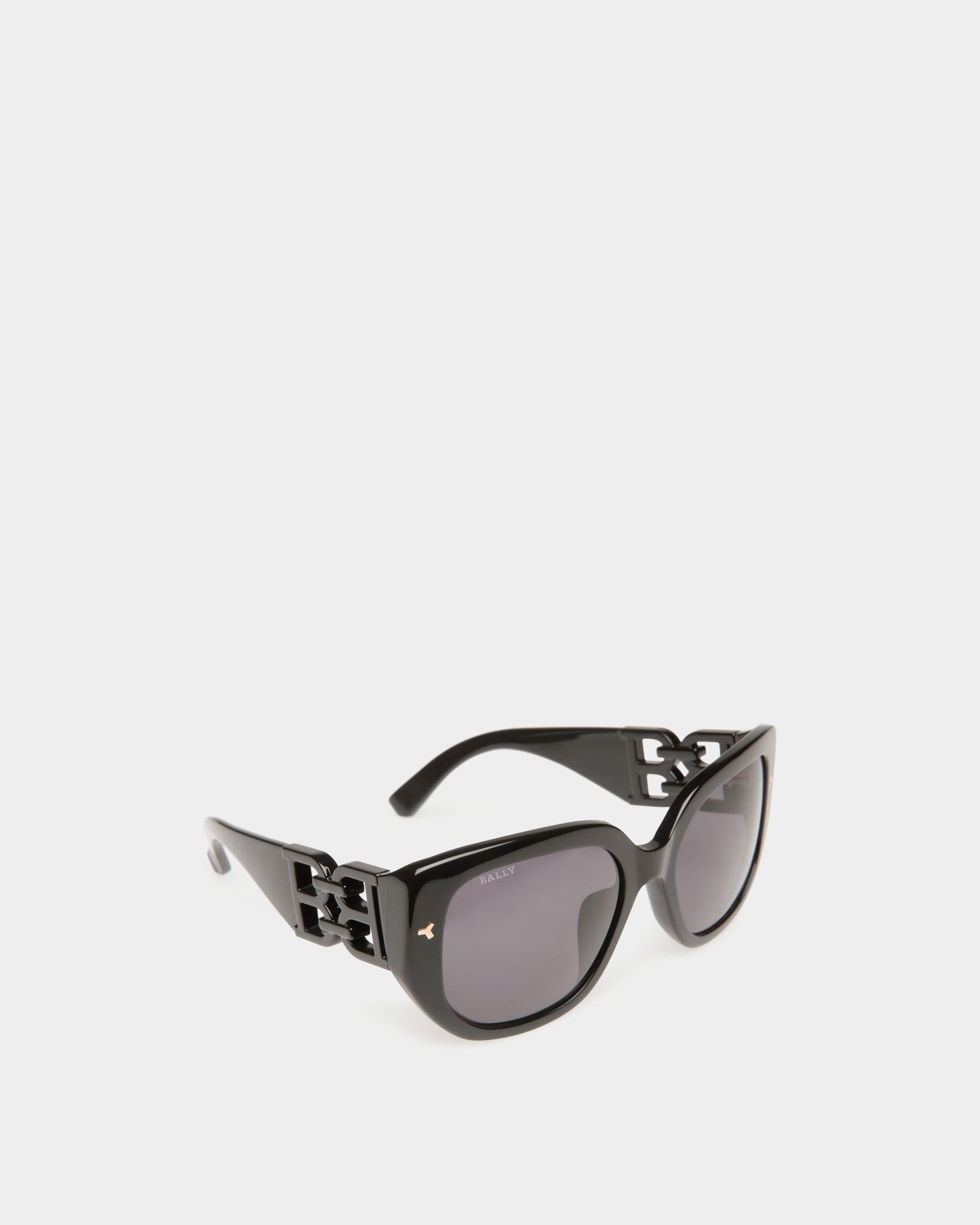 Nuna Acetate Sunglasses In Black and Smoke Acetate