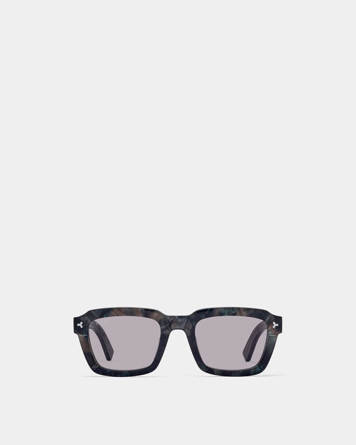 Nicholas Rectangular Full Rim Sunglasses In Black And Gray
