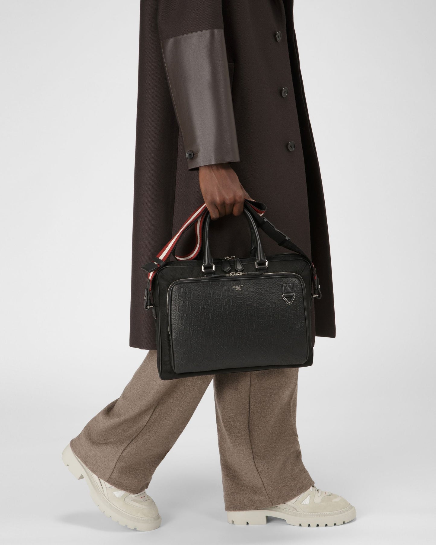 Cahrl Nylon & Leather Beniness Bag In Black