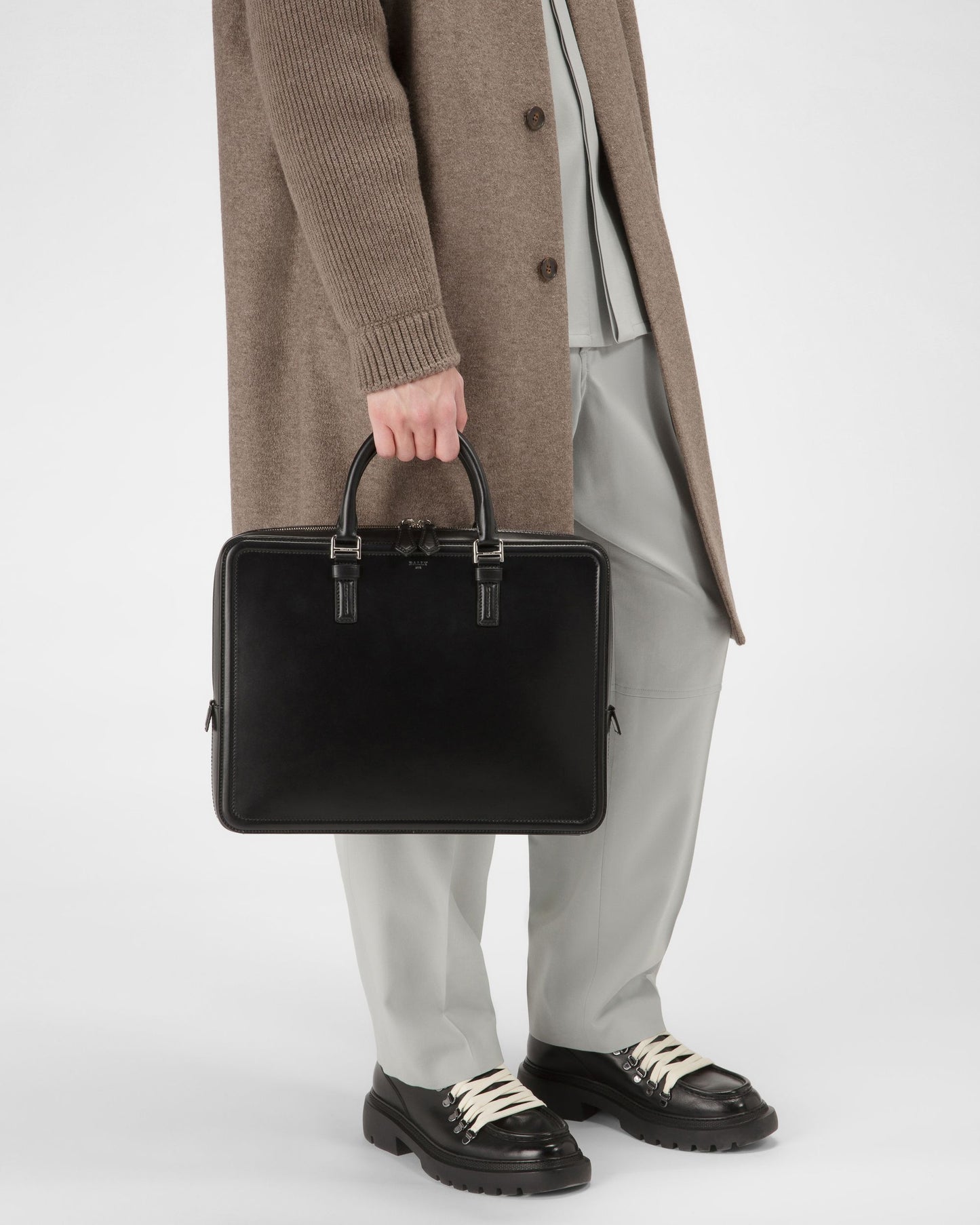 Sergy Leather Business Bag In Black
