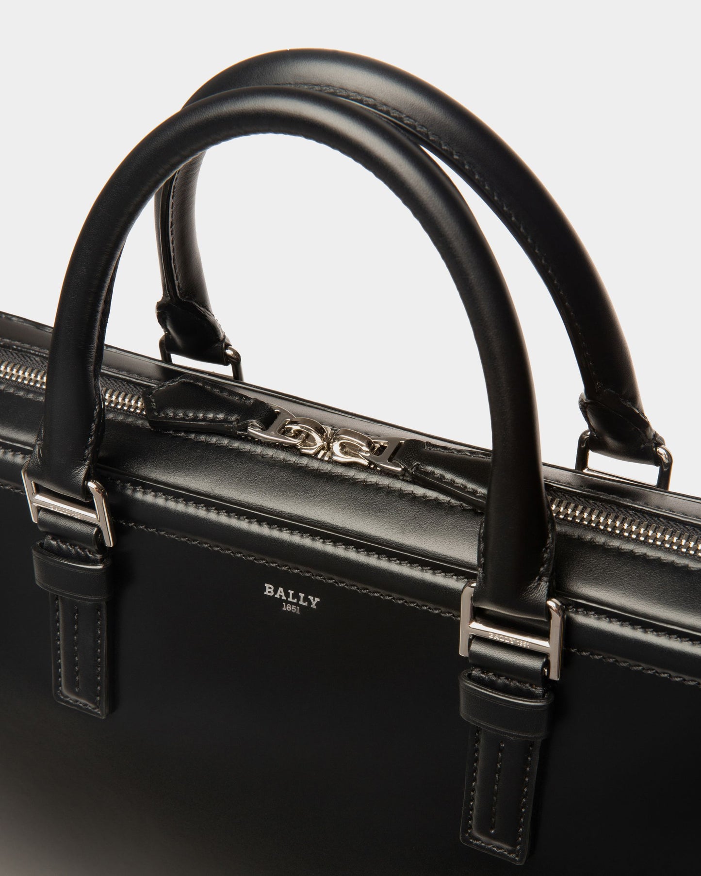 Sergy Leather Business Bag In Black