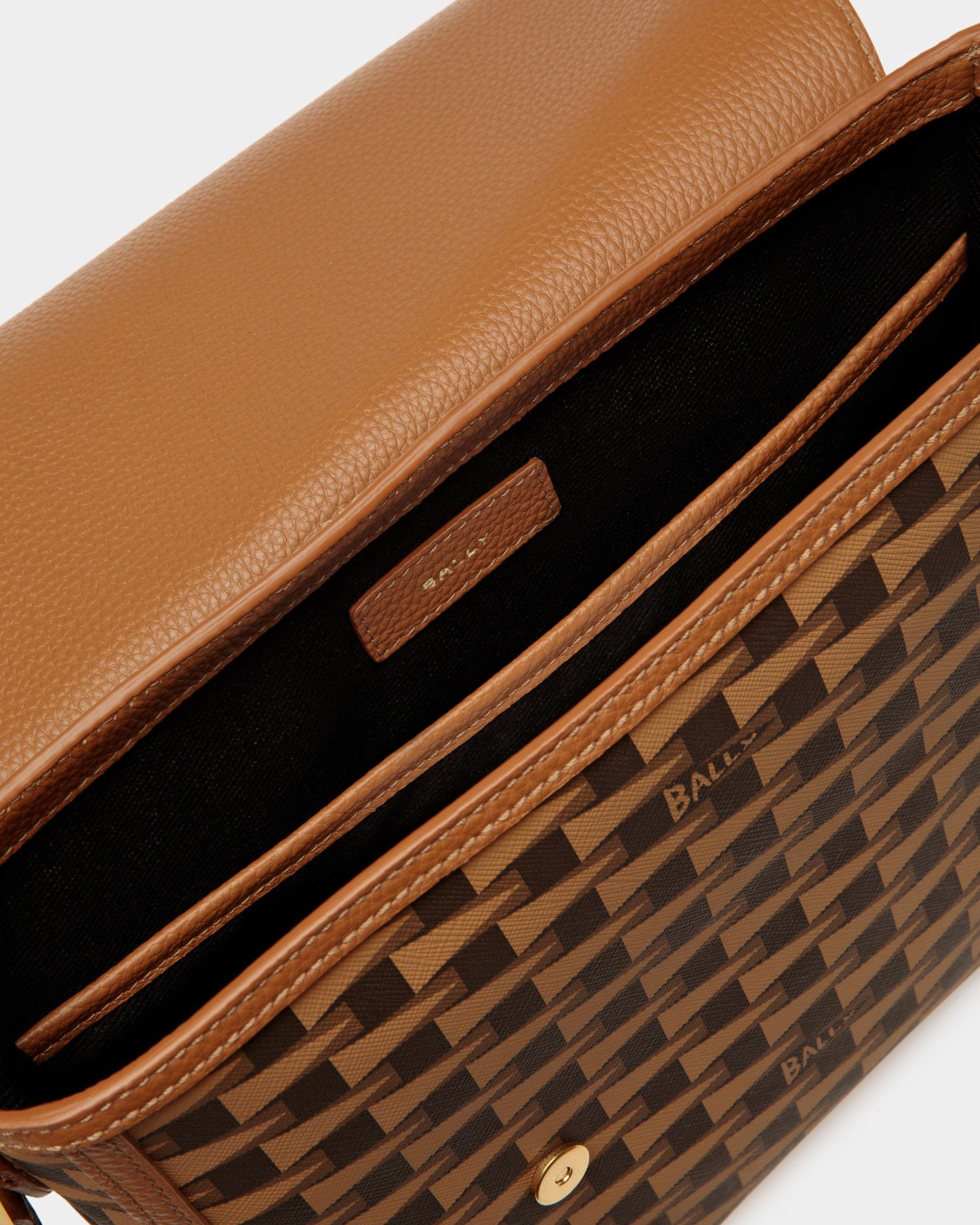 Games | Men's Messenger Bag | Desert TPU | Bally | Still Life Open / Inside