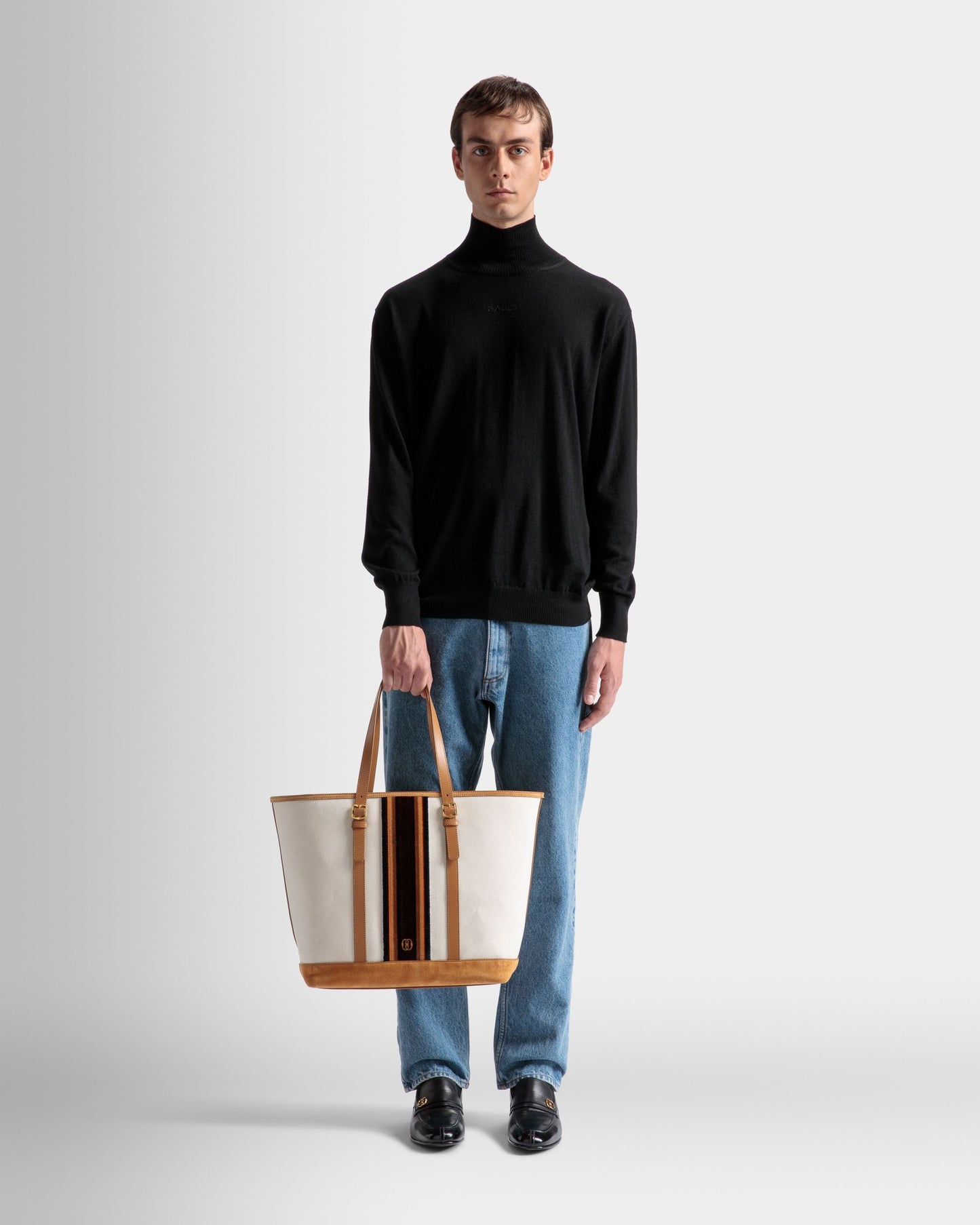 4 Buckles | Men's Tote Bag | Natural And Desert Fabric | Bally | On Model Front