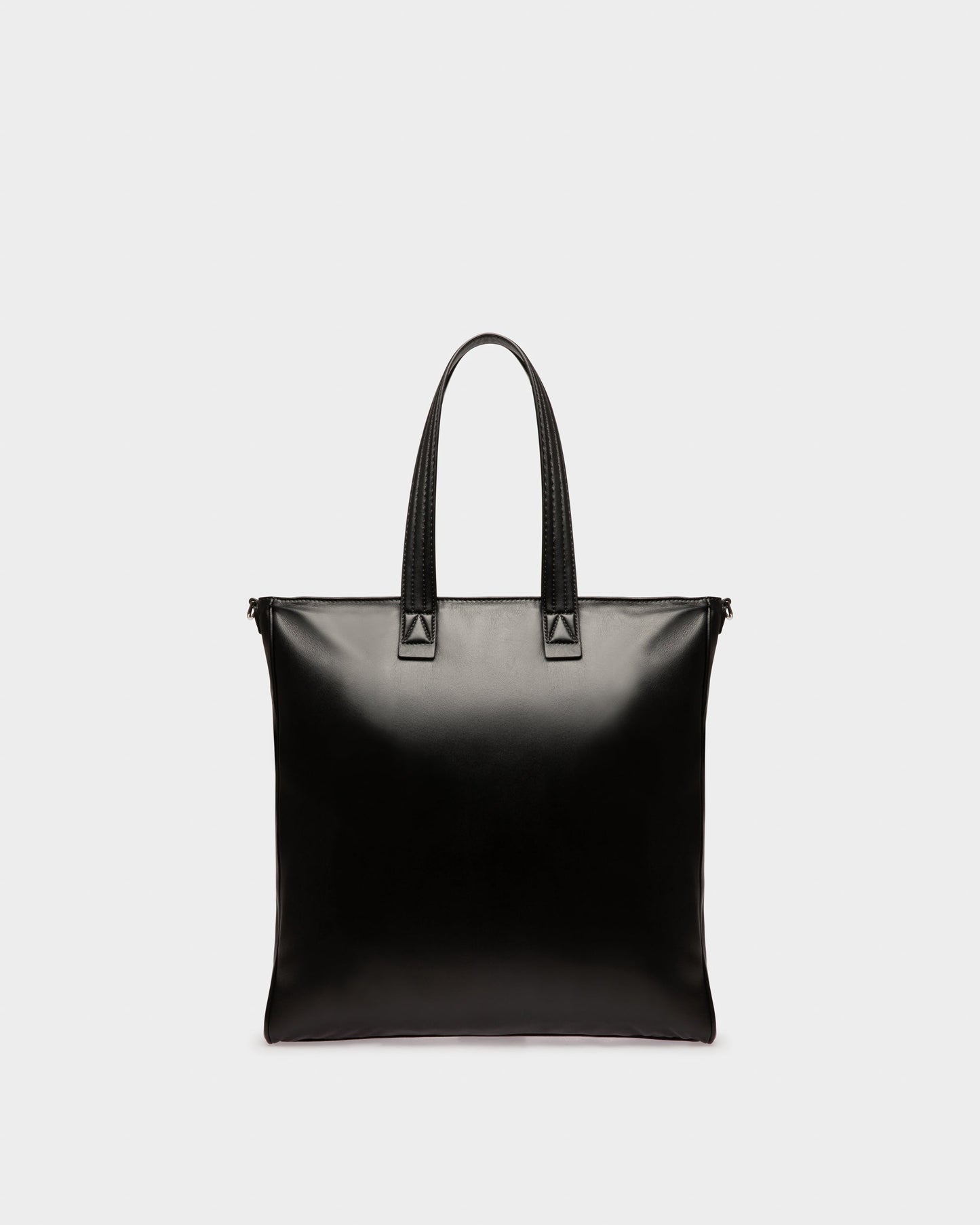 Arienn Leather Tote In Black